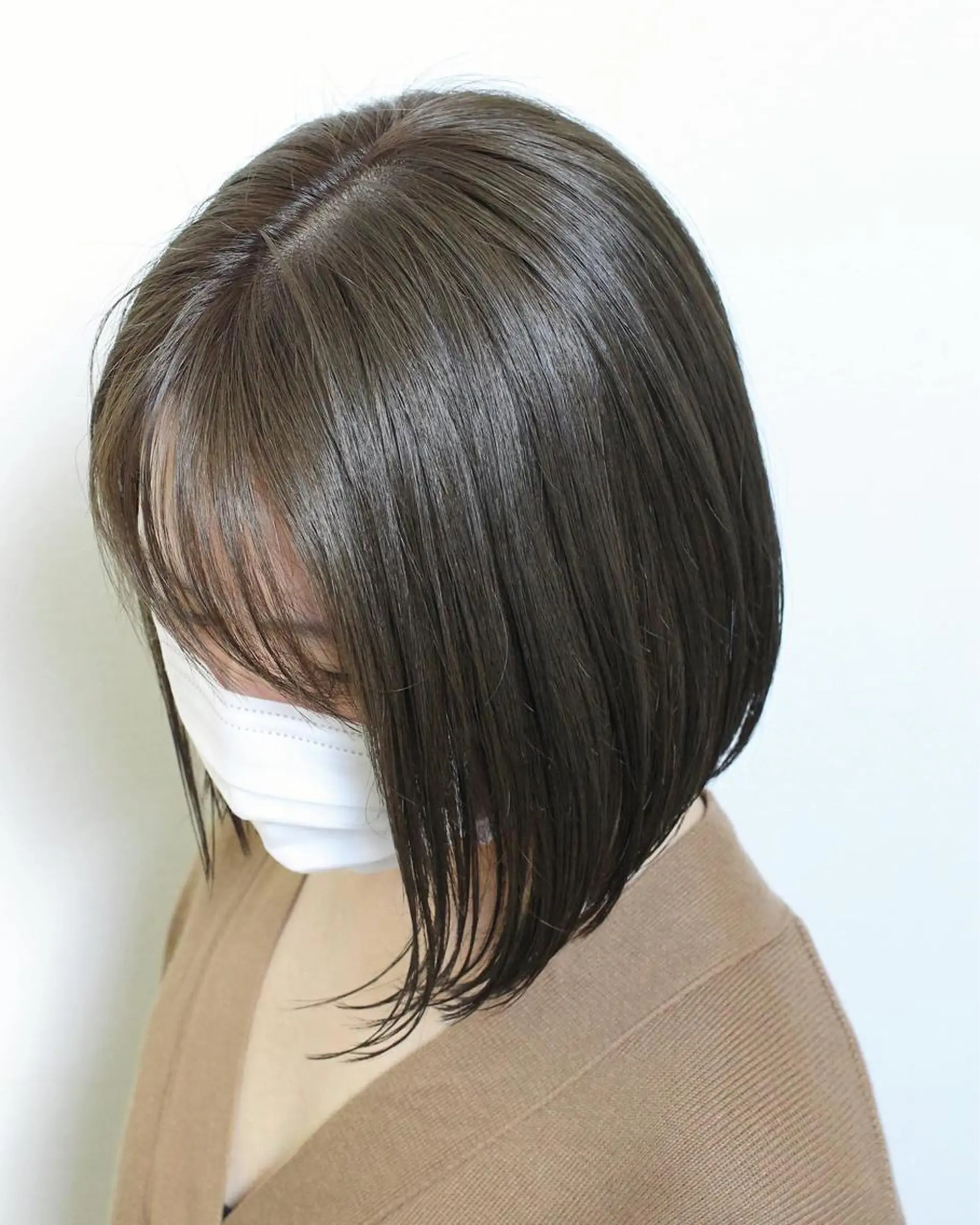 ショート カラー ブリーチ オリーブカラー ボブ カット 土居 正季のヘアスタイル