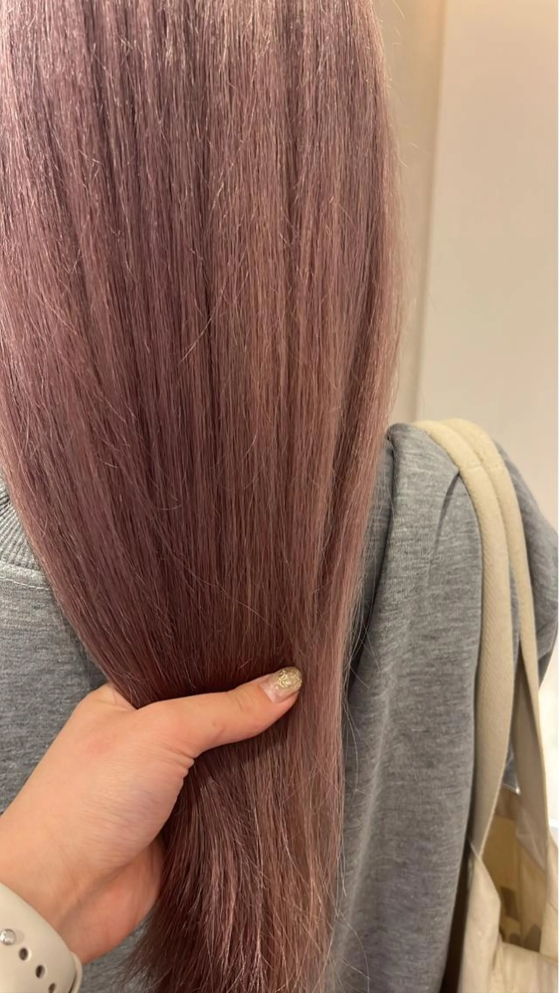 ロング カラー ヘアアレンジ FILMS熊取谷 花のヘアスタイル