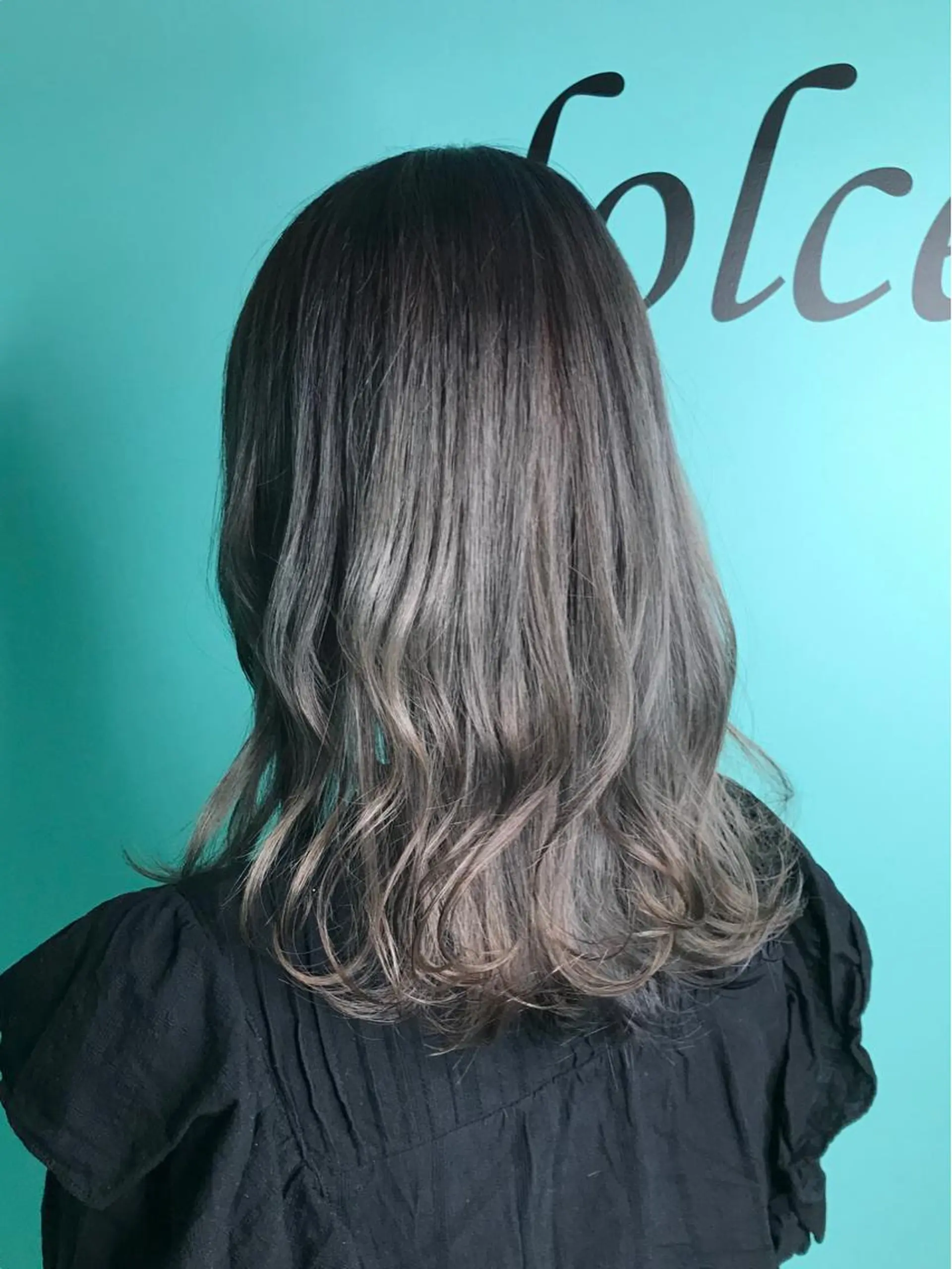 セミロング カラー カット ヘアカラー トリートメント 浦田侑希 CODE.LINEのヘアスタイル