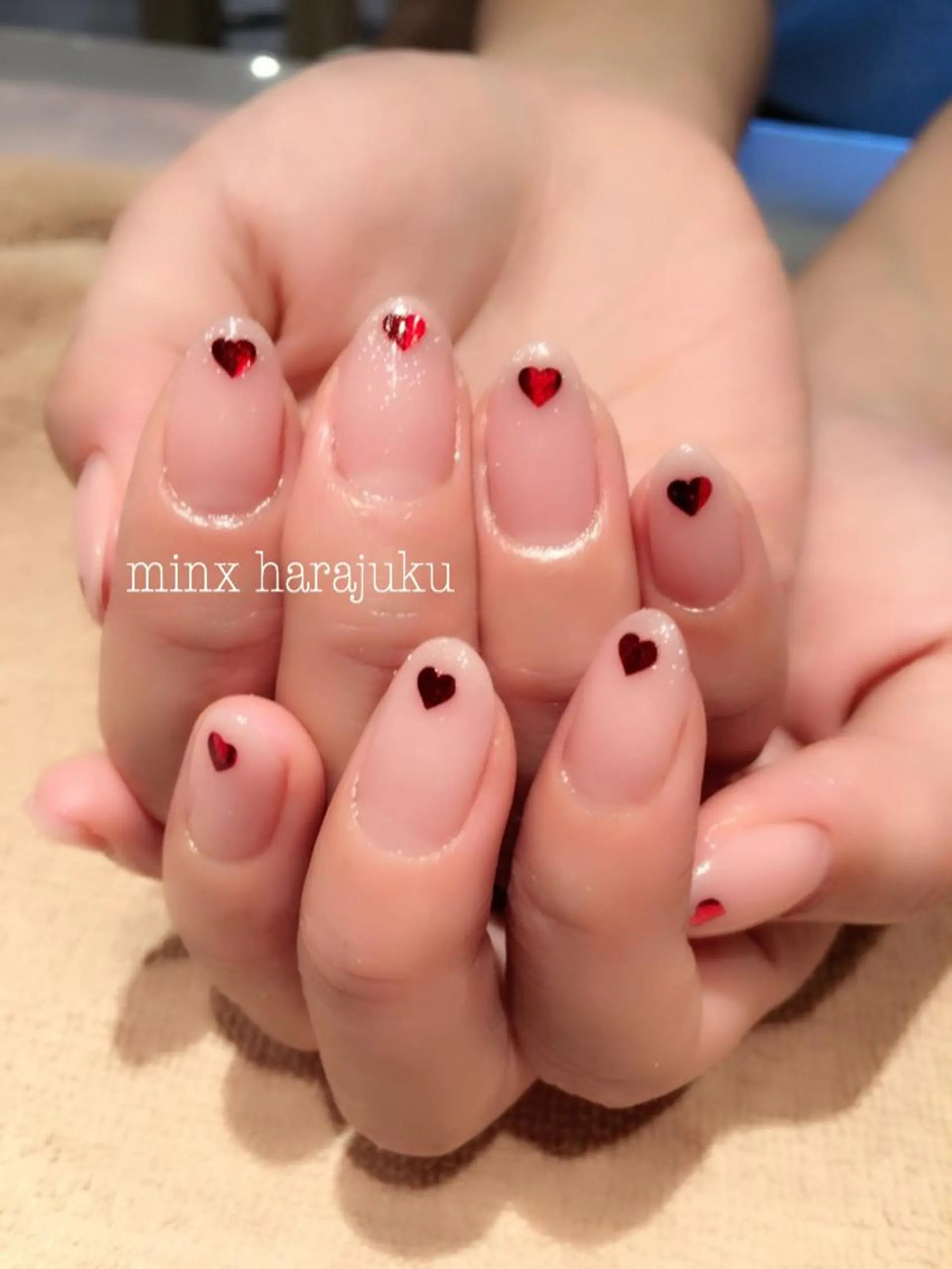 ネイル ホログラムネイル ミンクス ネイル  原宿のネイルデザイン