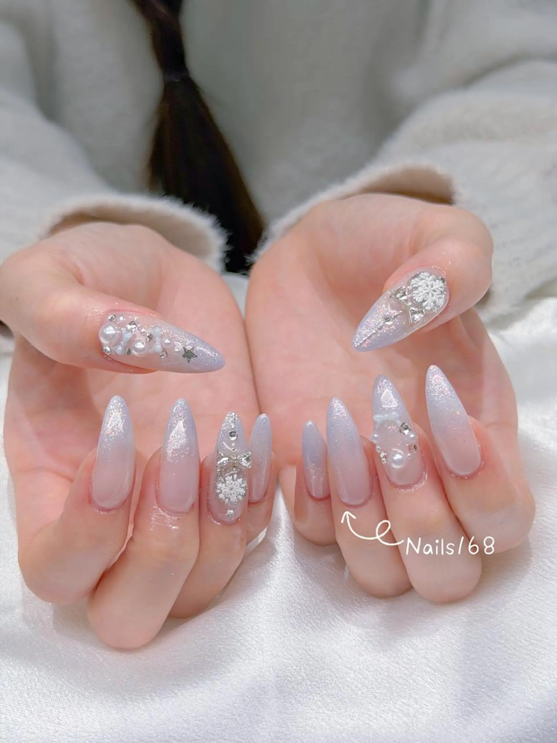 ネイル オーロラネイル ブルー チークネイル フットネイル フレンチネイル ハンドネイル NAILS168 新大久保店のネイルデザイン