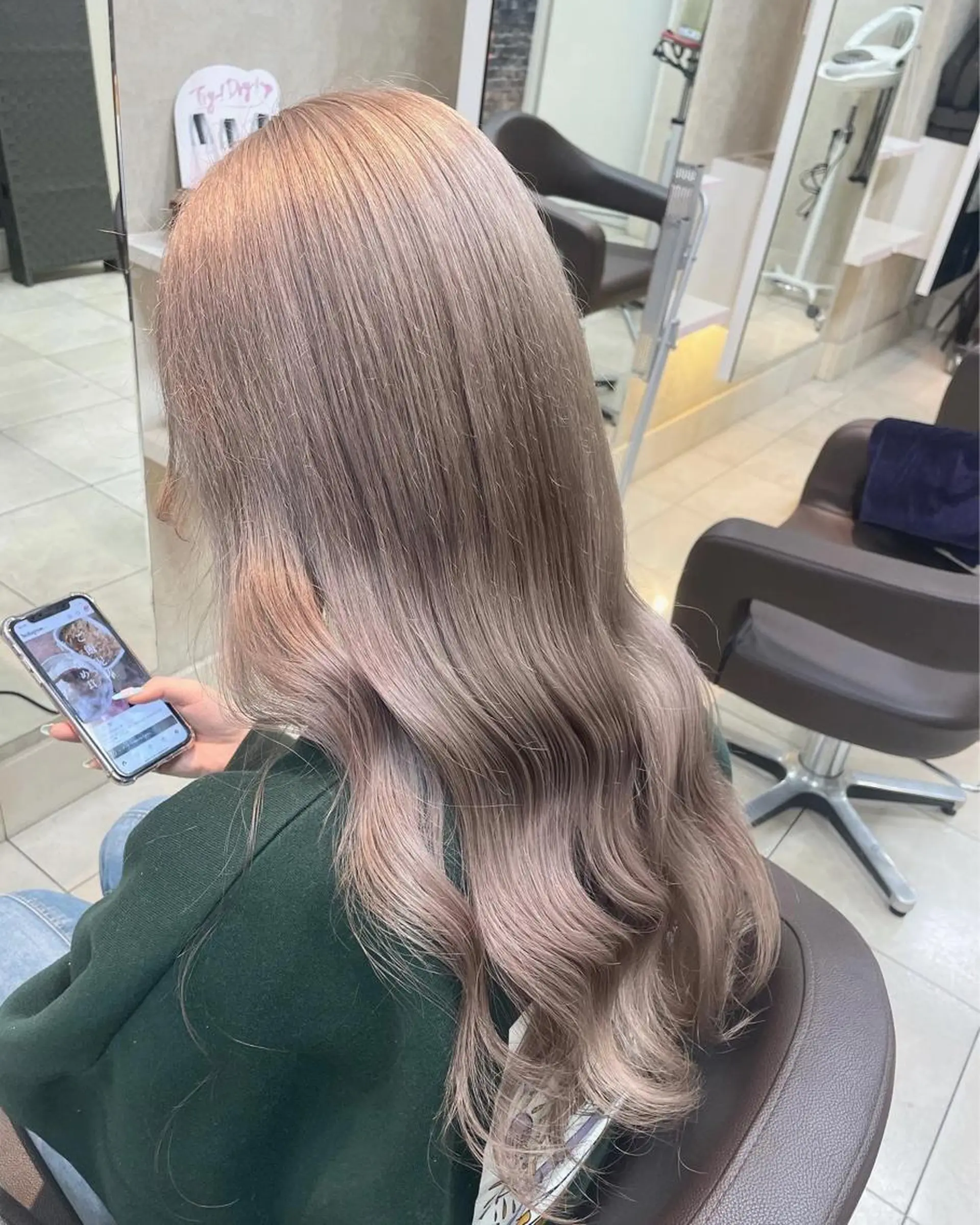 ロング N+所属・前田 菜奈子のヘアスタイル