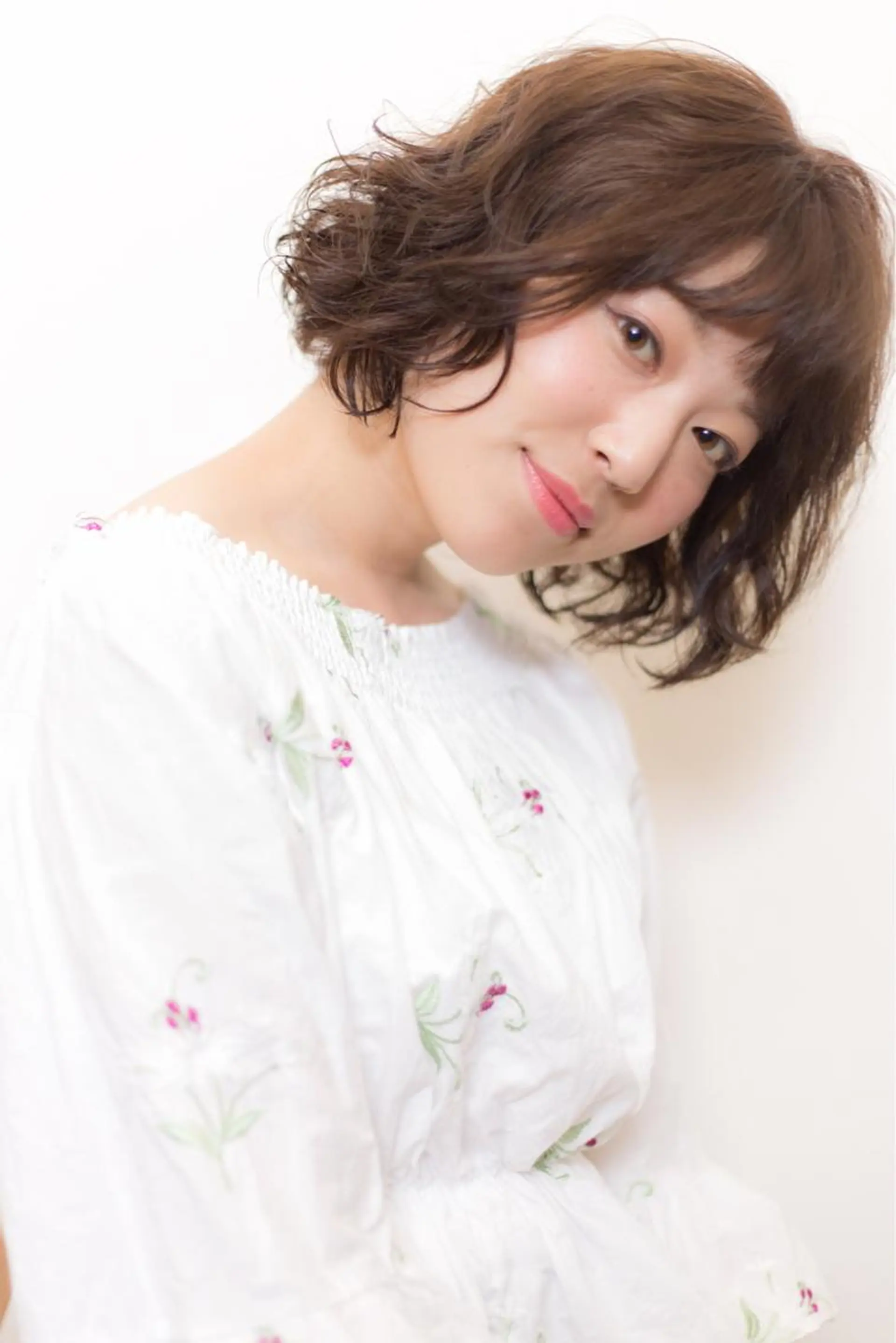 ショート カラー パーマ 榎園 由美のヘアスタイル