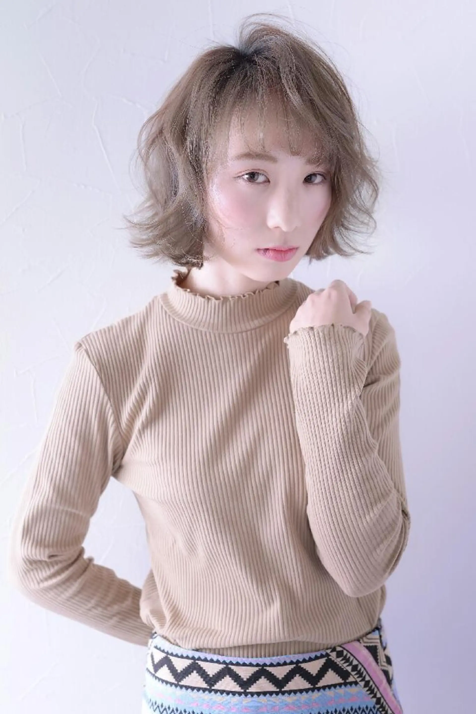 ショート カラー ショートヘア 外ハネヘア belta 姫路山吹 カラーモデル募集のヘアスタイル