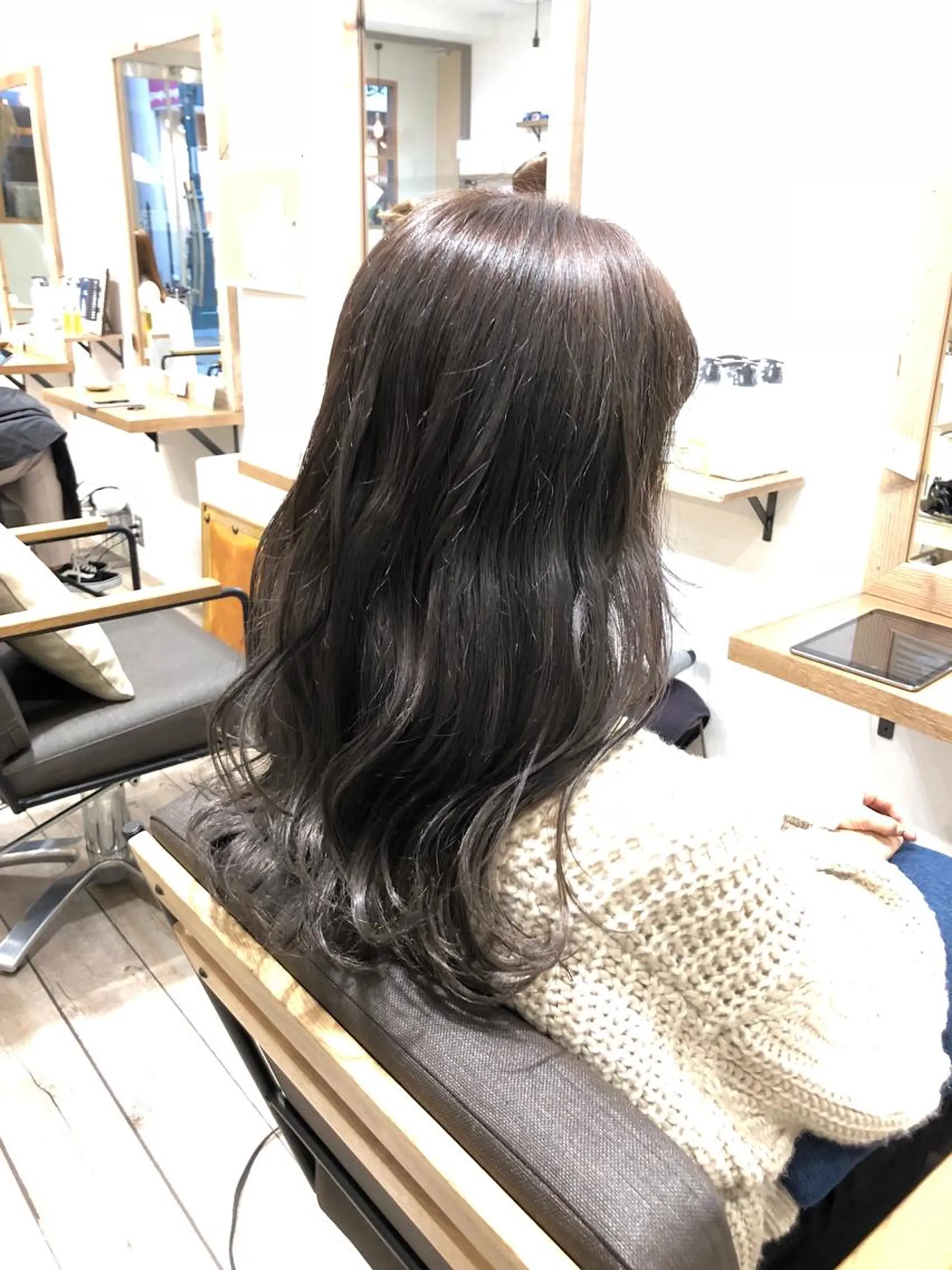 セミロング カラー ヘアアレンジ グレージュ 顔周りcut・ご相談 ＝新宿しずく🇰🇷のヘアスタイル