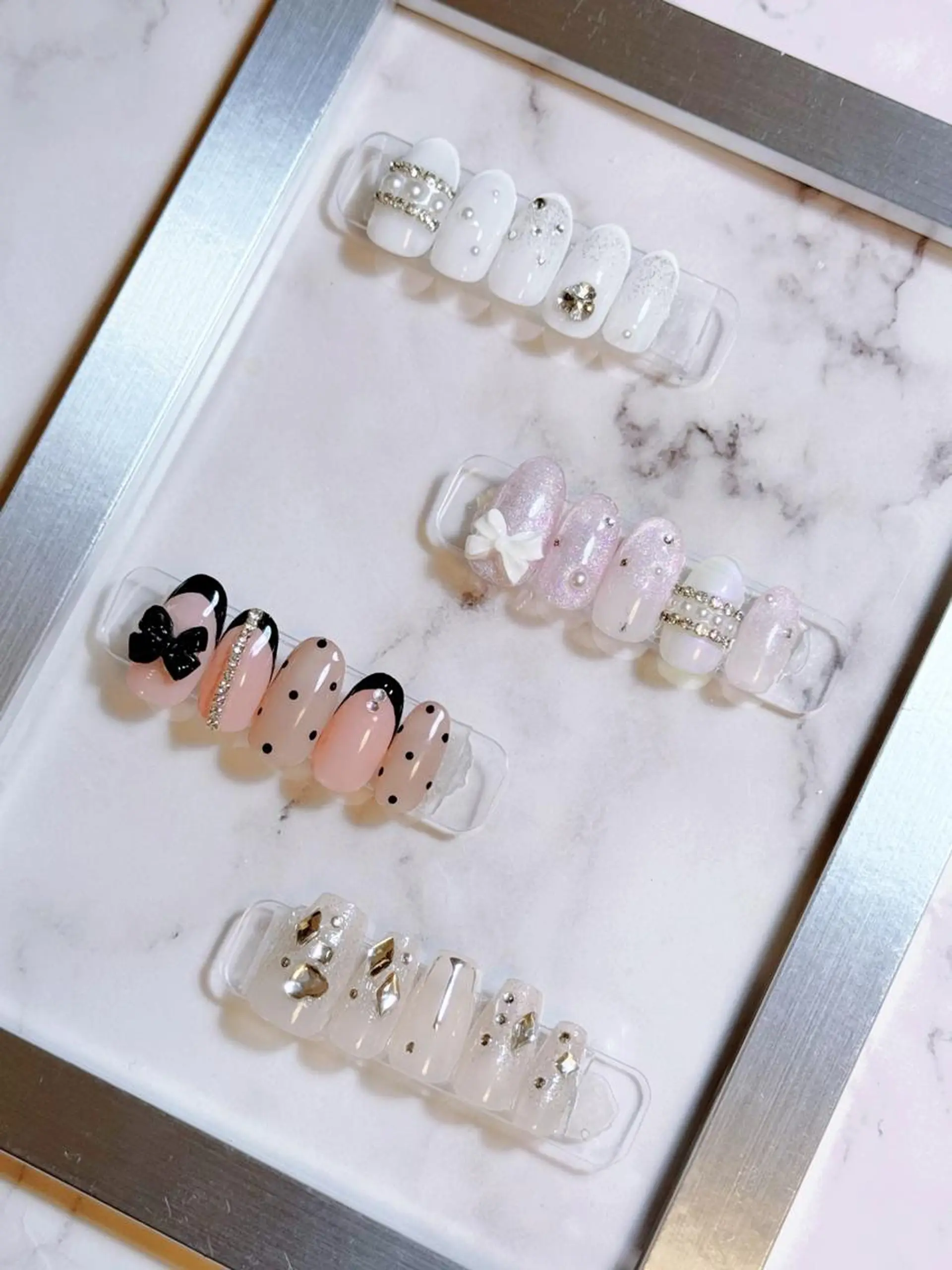 ネイル ハンドネイル 🍭Yun nail hyejin🌸のネイルデザイン
