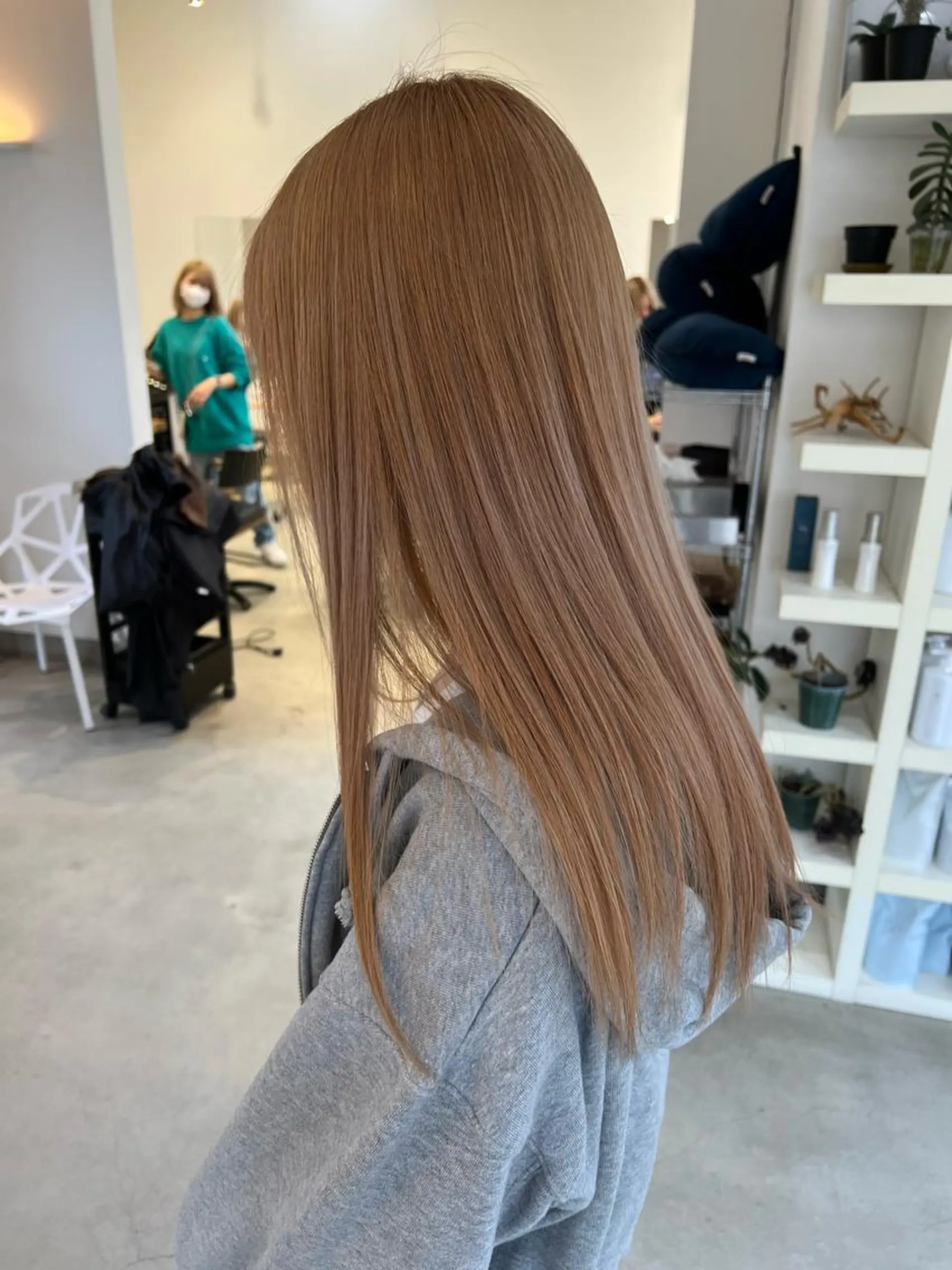 ロング カラー ヘアカラー トリートメント 堀越 美羽のヘアスタイル