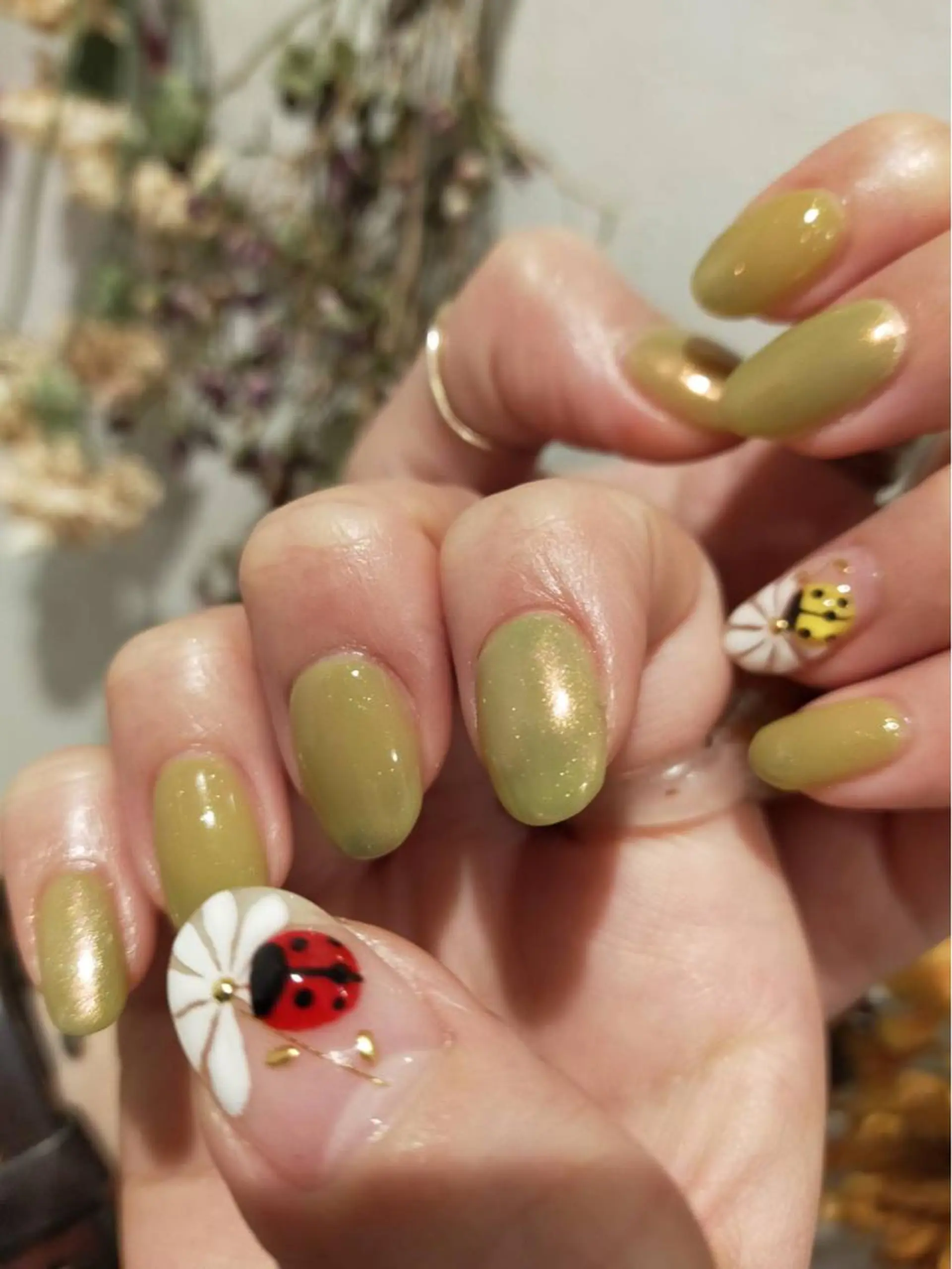 ネイル Blushオーナー Shiinaのネイルデザイン