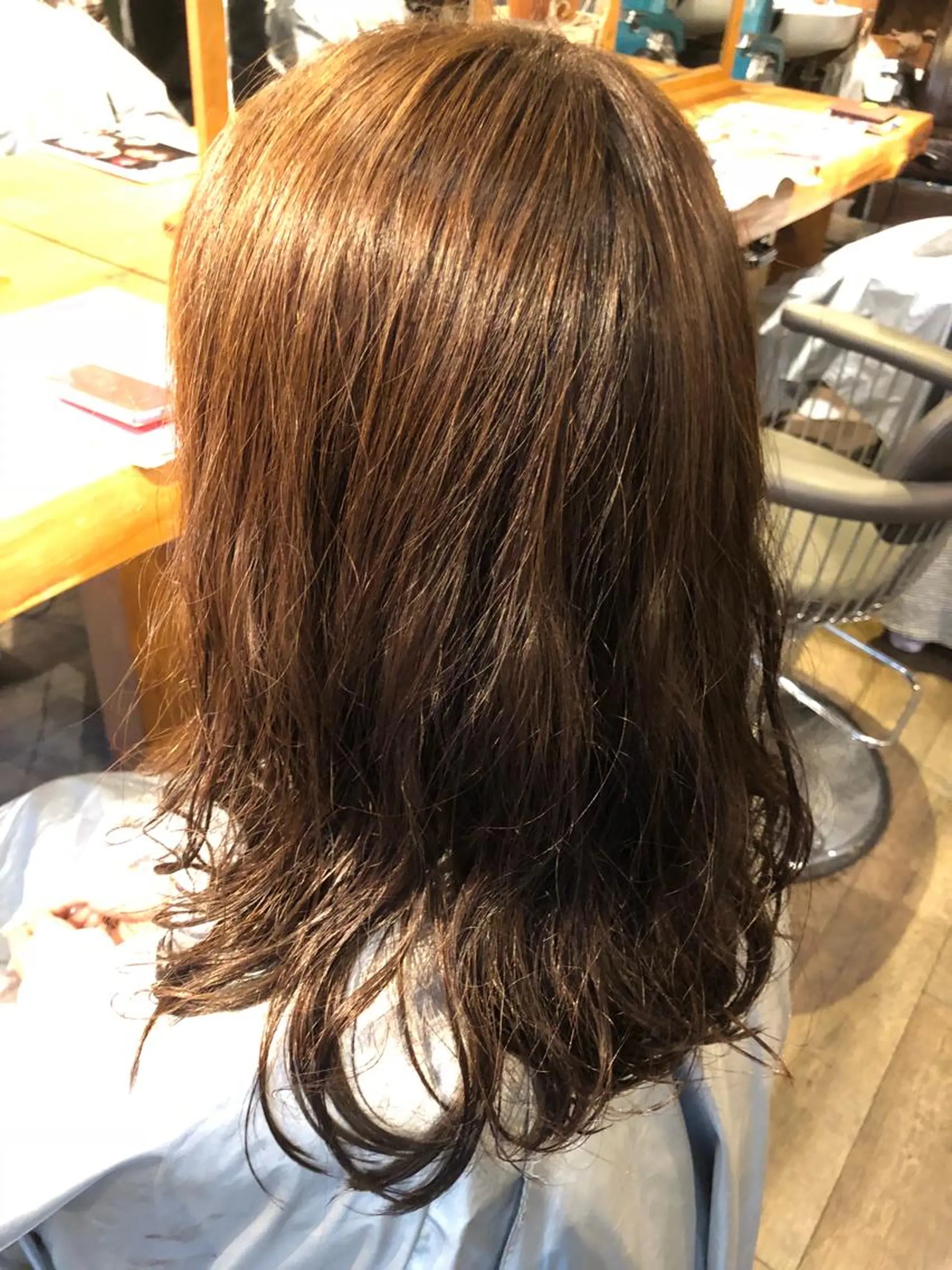 カラー アッシュ ベージュカラー オレンジ ISHIMORI  のヘアスタイル