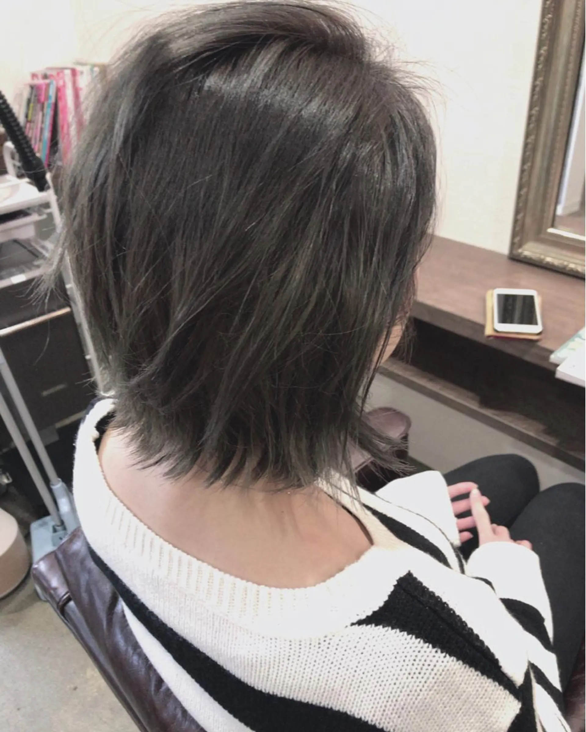 ショート カラー レイヤーカット匠 イソザキノリユキのヘアスタイル