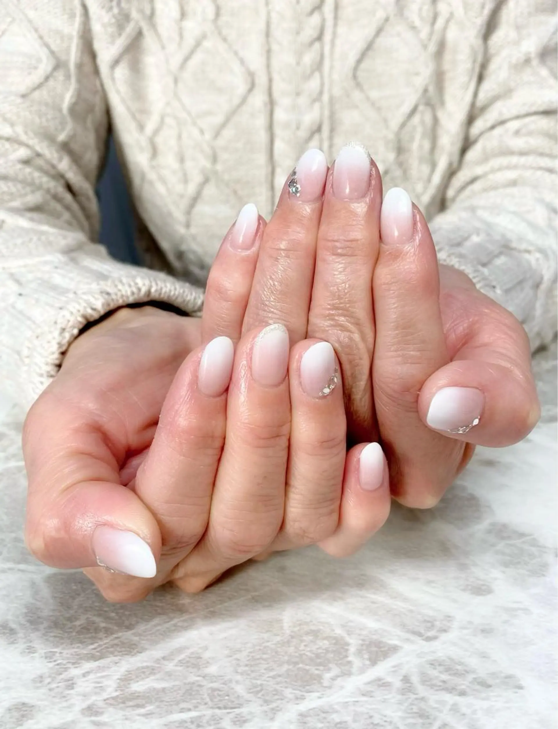 ネイル ストーンネイル ハンドネイル ゆぴねいる yupinailのネイルデザイン