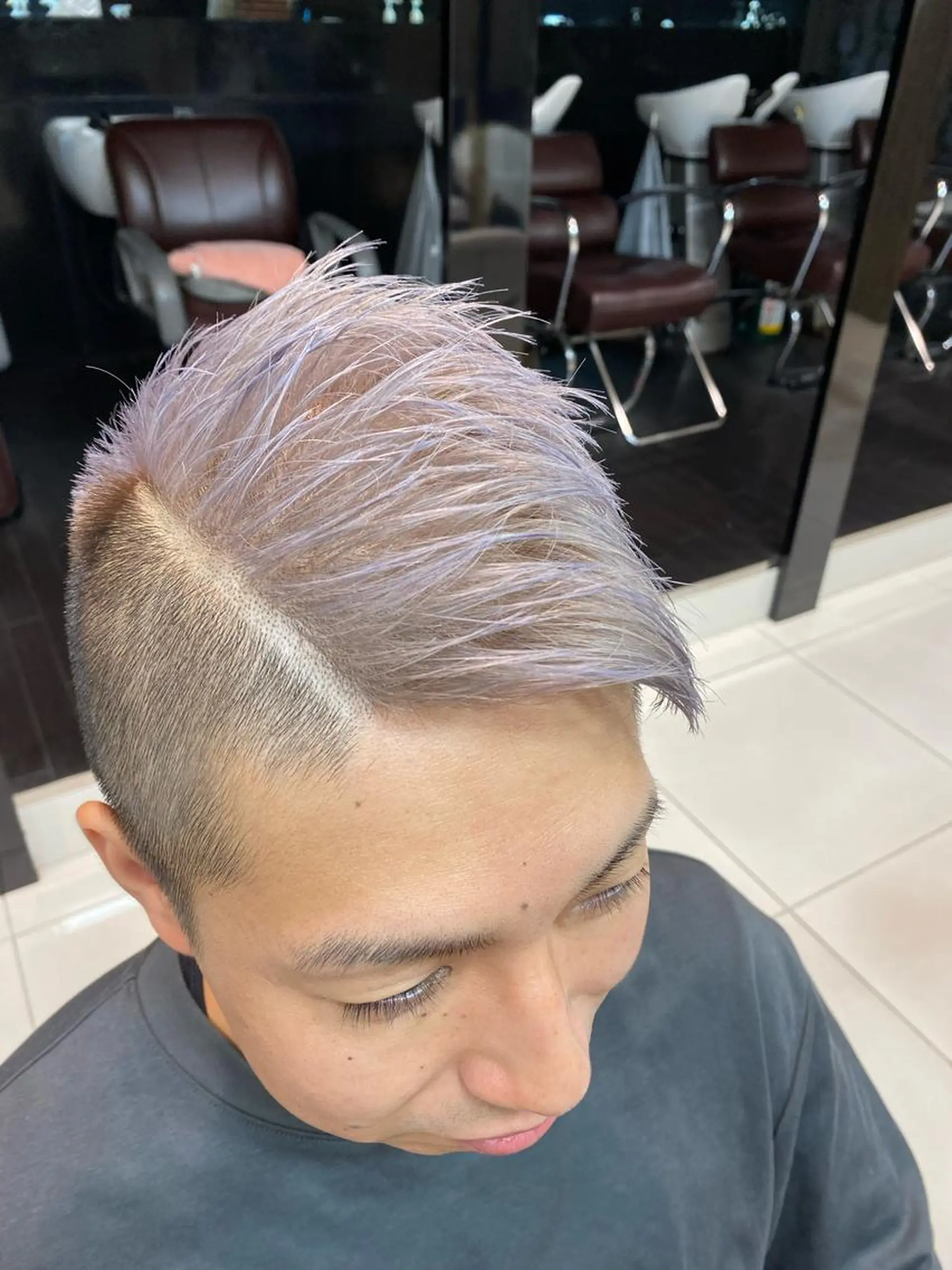 カラー メンズ アース鈴鹿所属・星野 聖也のヘアスタイル