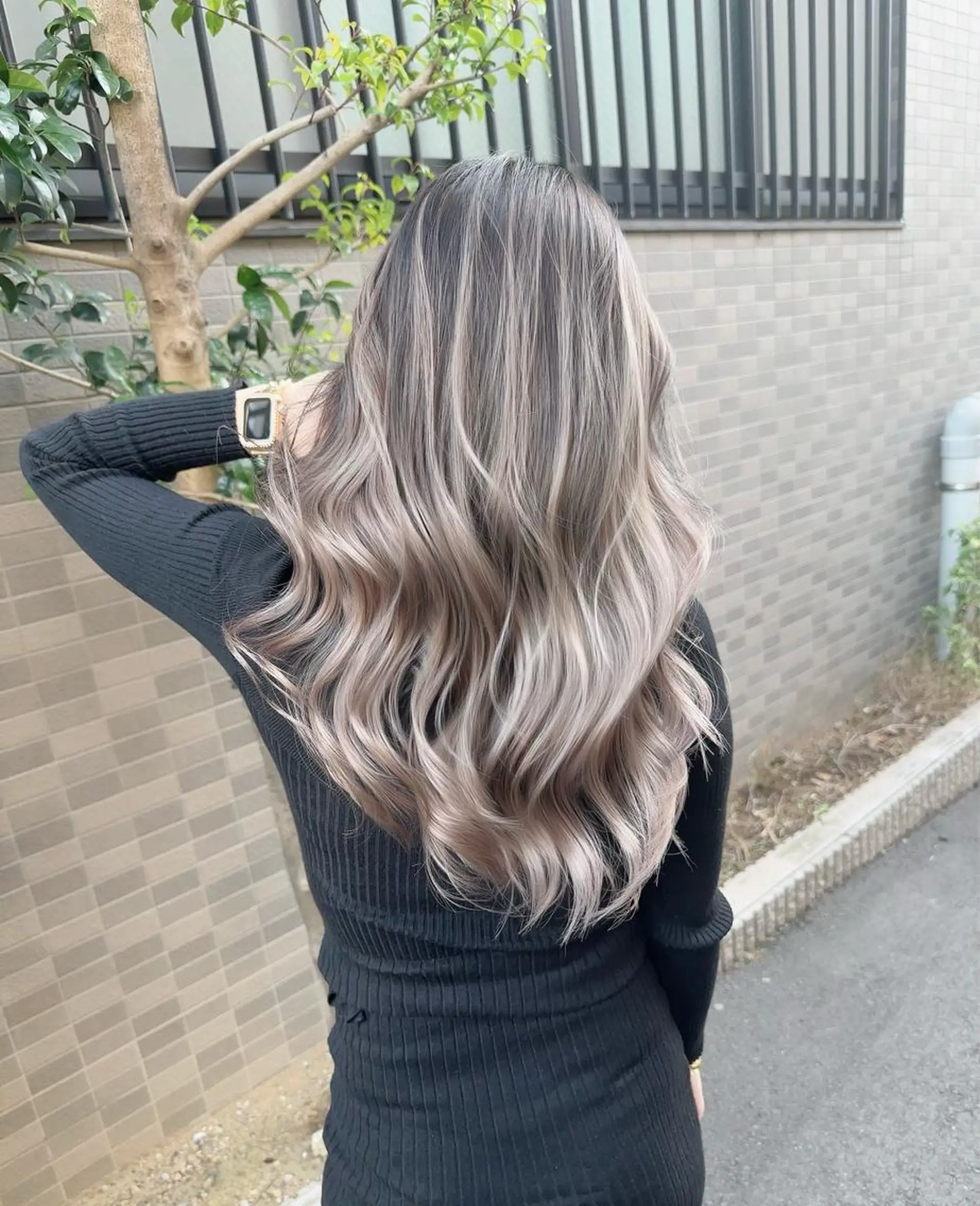 ロング カラー デザインカラー⭐️ Yamauchiのヘアスタイル