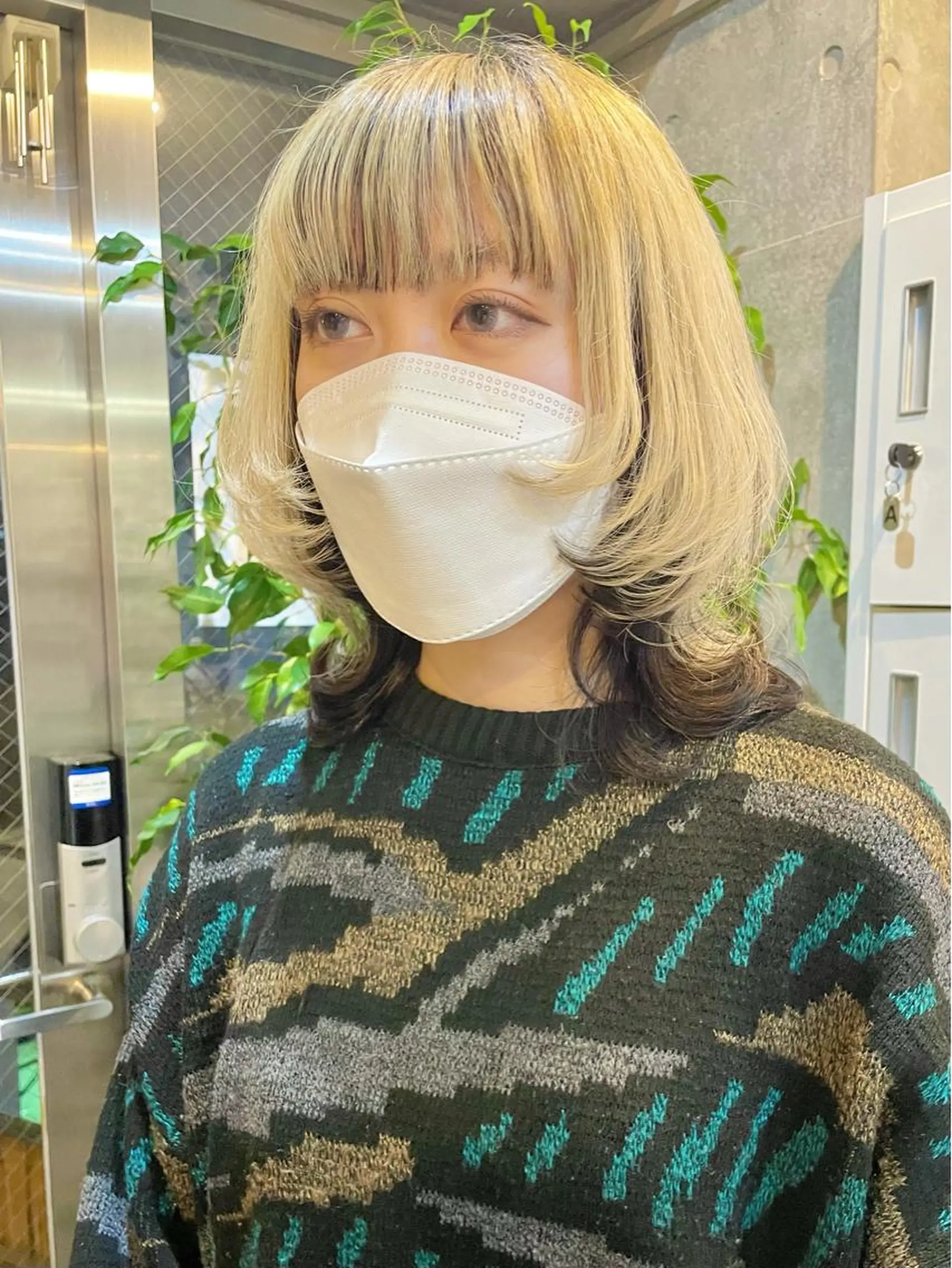 ミディアム ボブ 髪質改善 韓国風ヘア トリートメント ウルフカット カット トリートメント もにか🌞原宿/渋谷 🌝ブリーチカラーのヘアスタイル