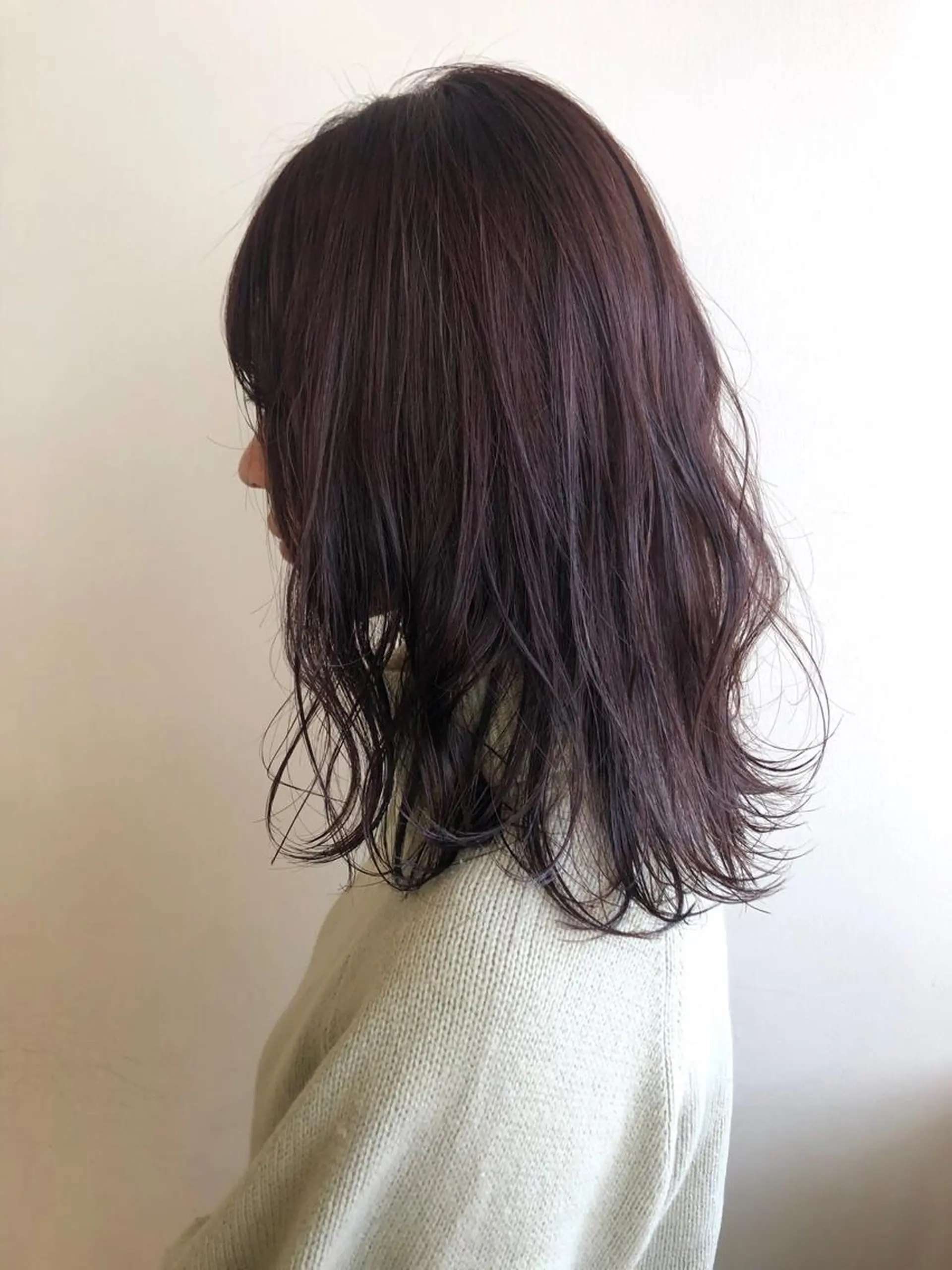 ミディアム カラー ヘアカラー トリートメント MIOベージュカラー 柔らかいカラーのヘアスタイル