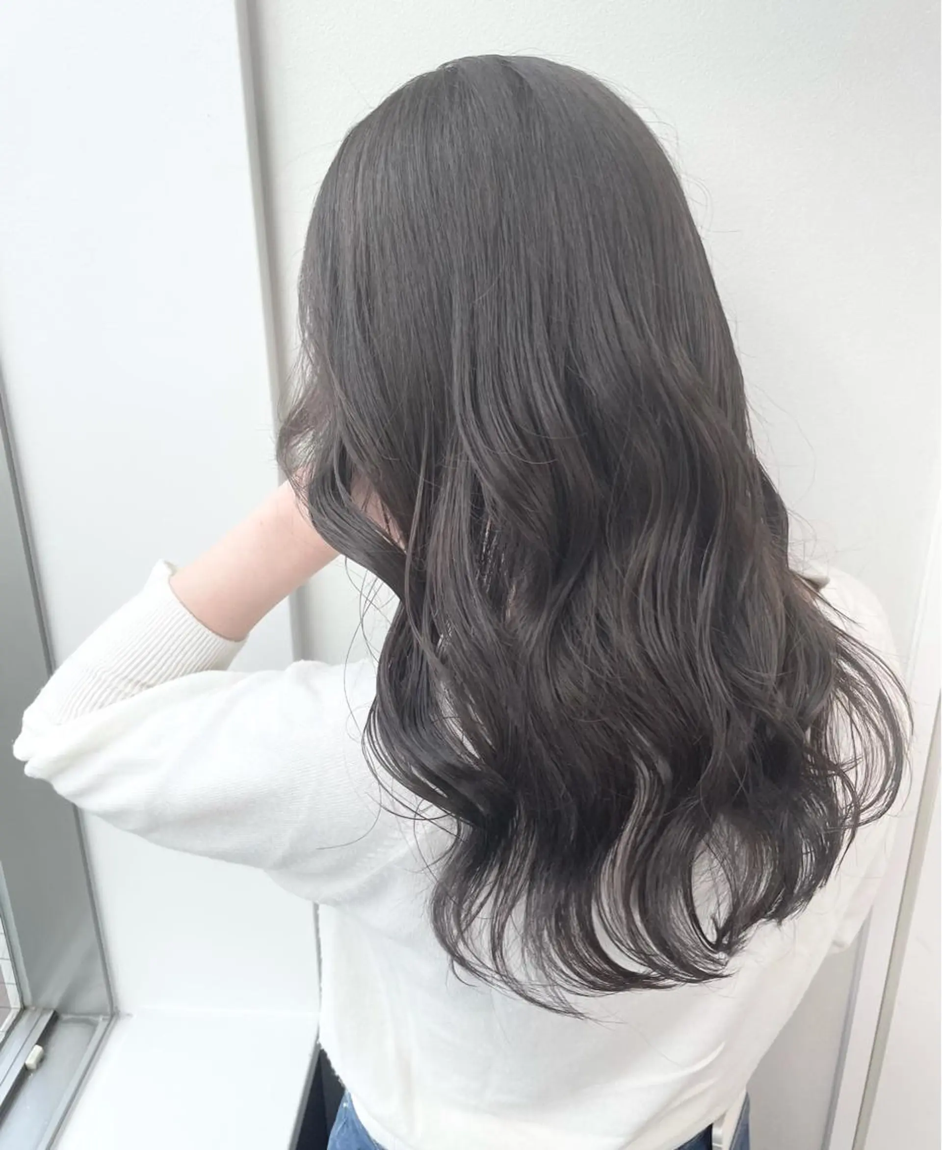 セミロング ハイライト カット ヘアカラー トリートメント 髪質改善 赤み消しカラー山本のヘアスタイル