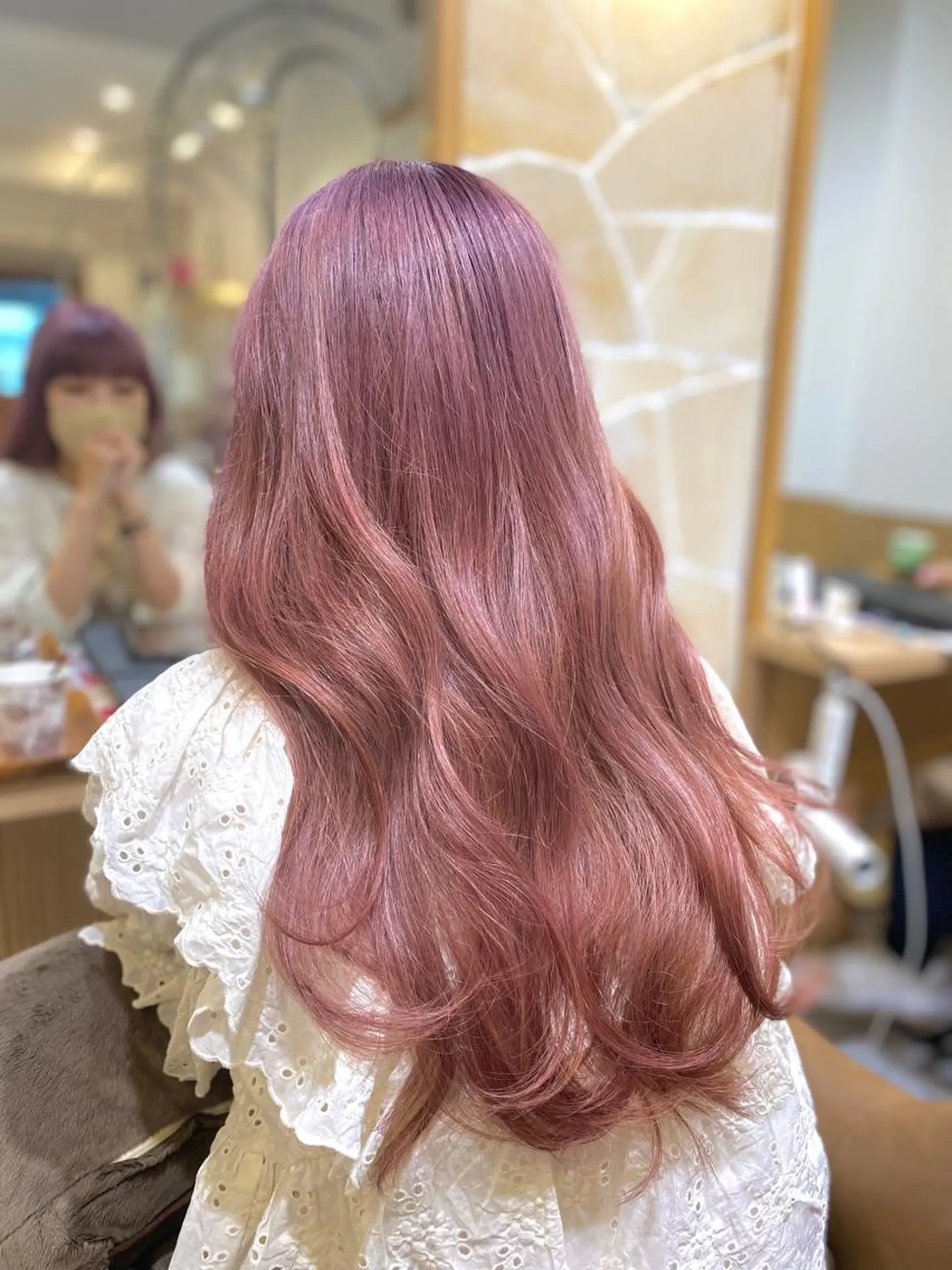 ロング カラー ブリーチ ラベンダーカラー ラベンダーピンク ピンクカラー カット ヘアカラー 坂井 茅聖のヘアスタイル