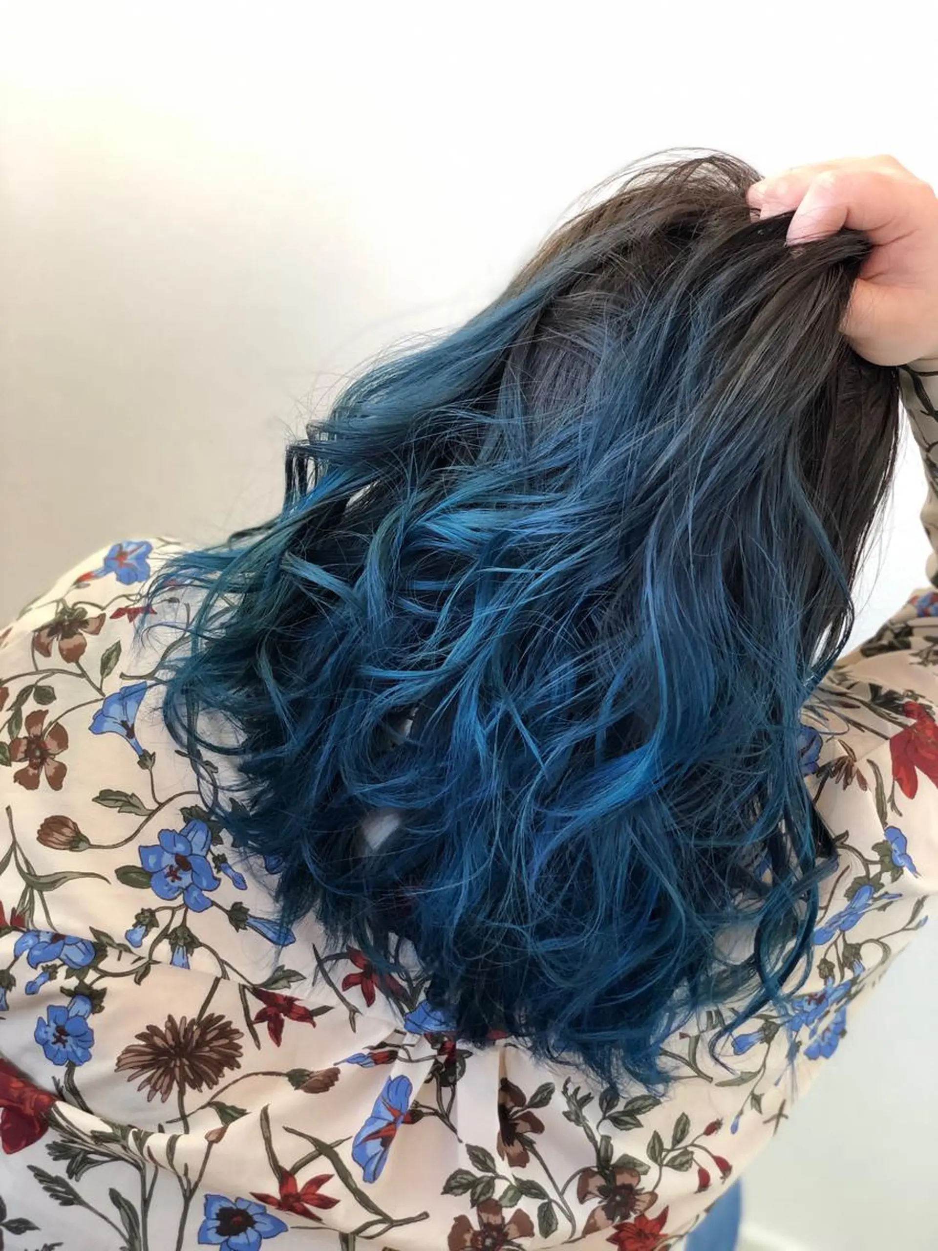カラー ブルーカラー グラデーションカラー JOUeN /erinaのヘアスタイル