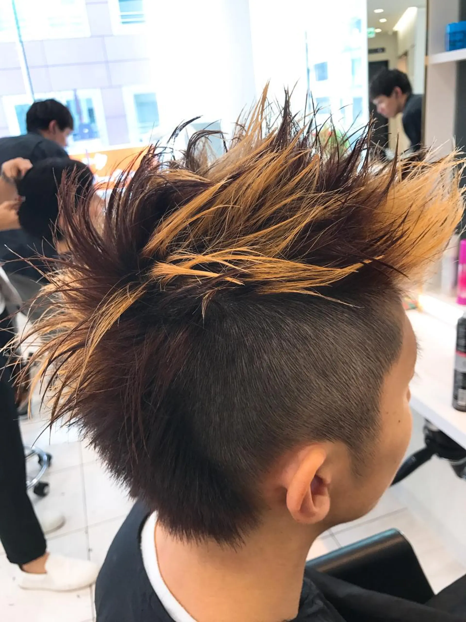 ショート カラー メンズ クロスパーマ松永裕久 似合わせカットのヘアスタイル