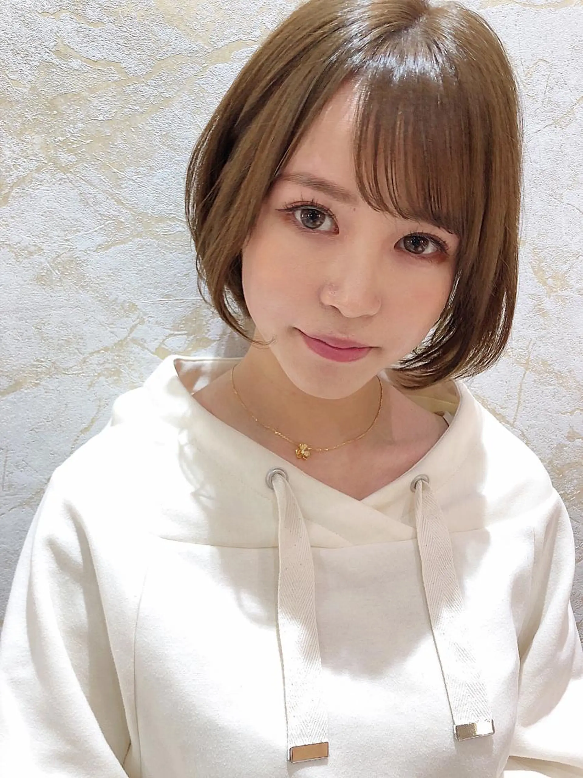 ショート カラー 店長/mao/ 前髪/顔周りカットのヘアスタイル