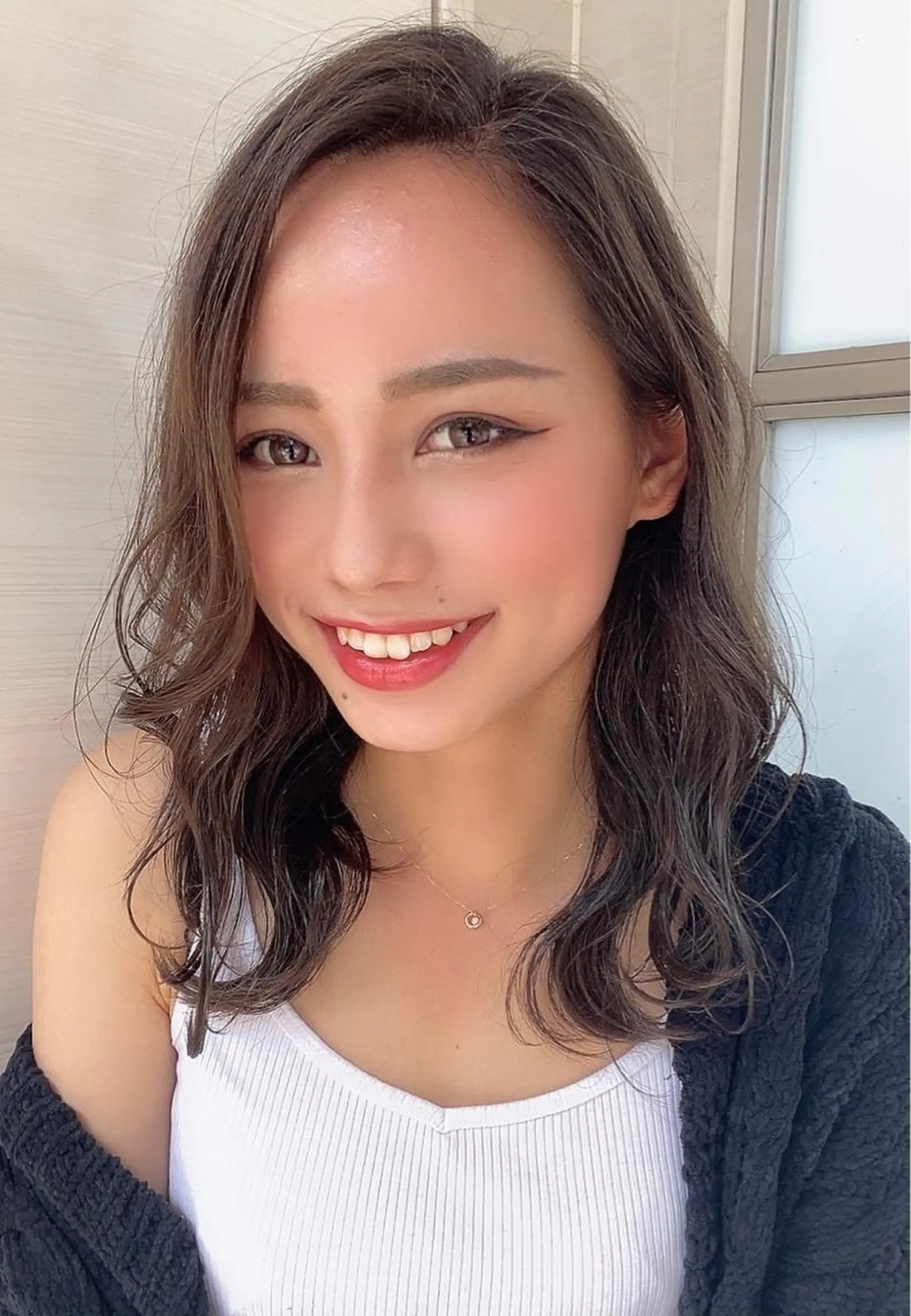 ミディアム カラー 青木 梢のヘアスタイル