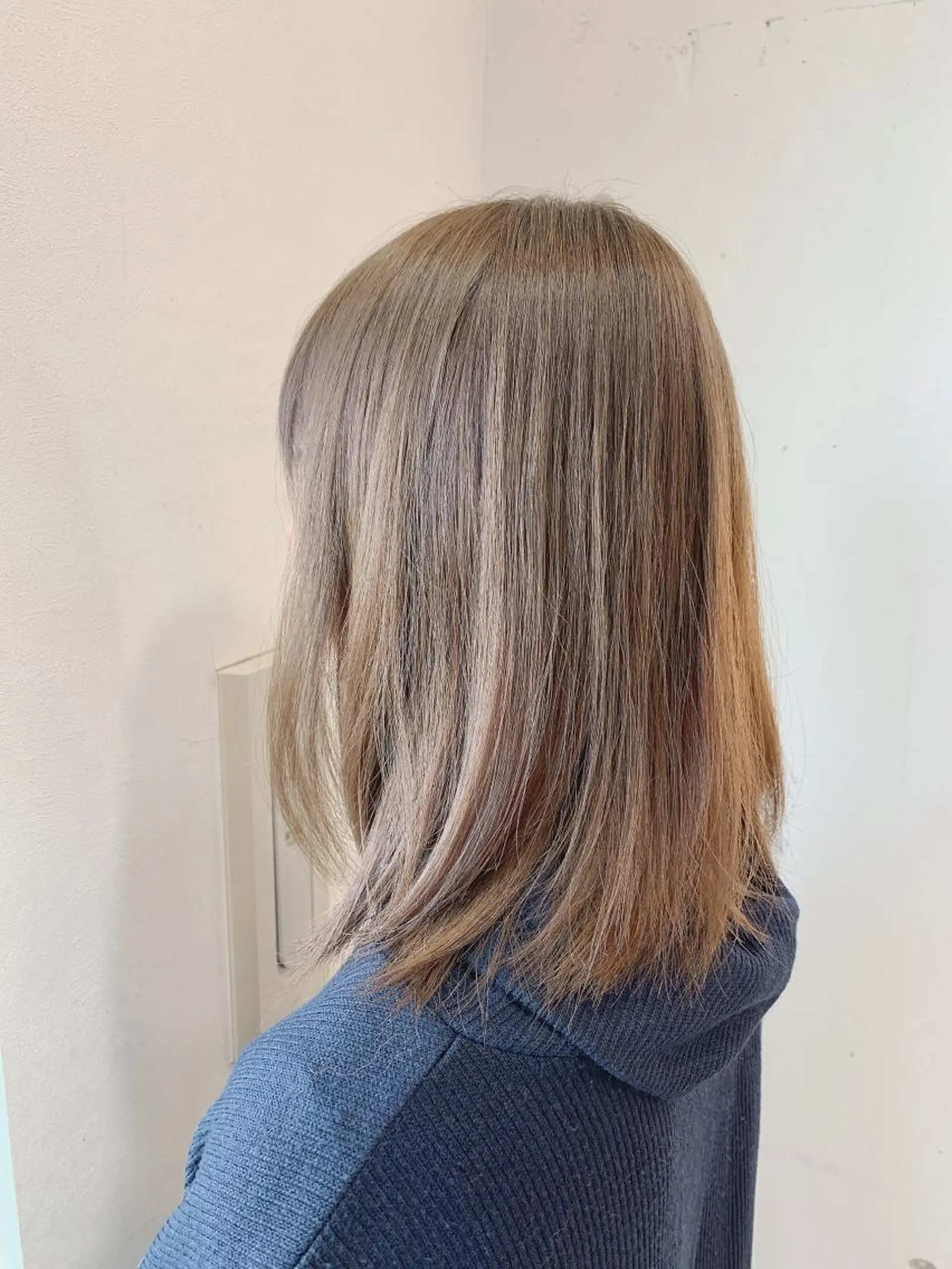 ミディアム カラー 白髪ぼかしハイライト 柳川拓哉のヘアスタイル