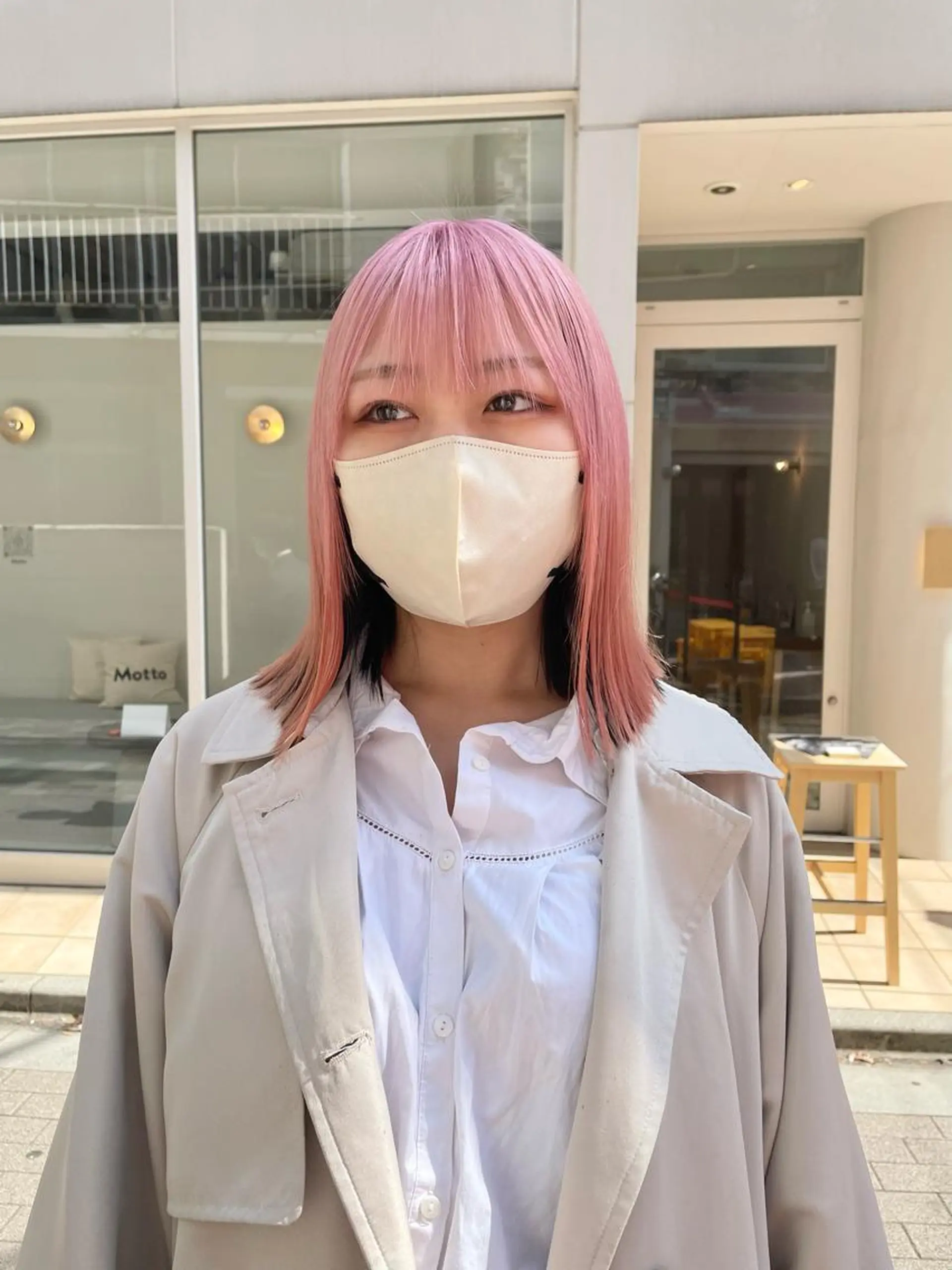 ミディアム カラー インナーカラー ピンクカラー ホワイトピンク ヘアカラー トリートメント ヘアセット ハイトーン×レイヤー ／遠藤将太のヘアスタイル