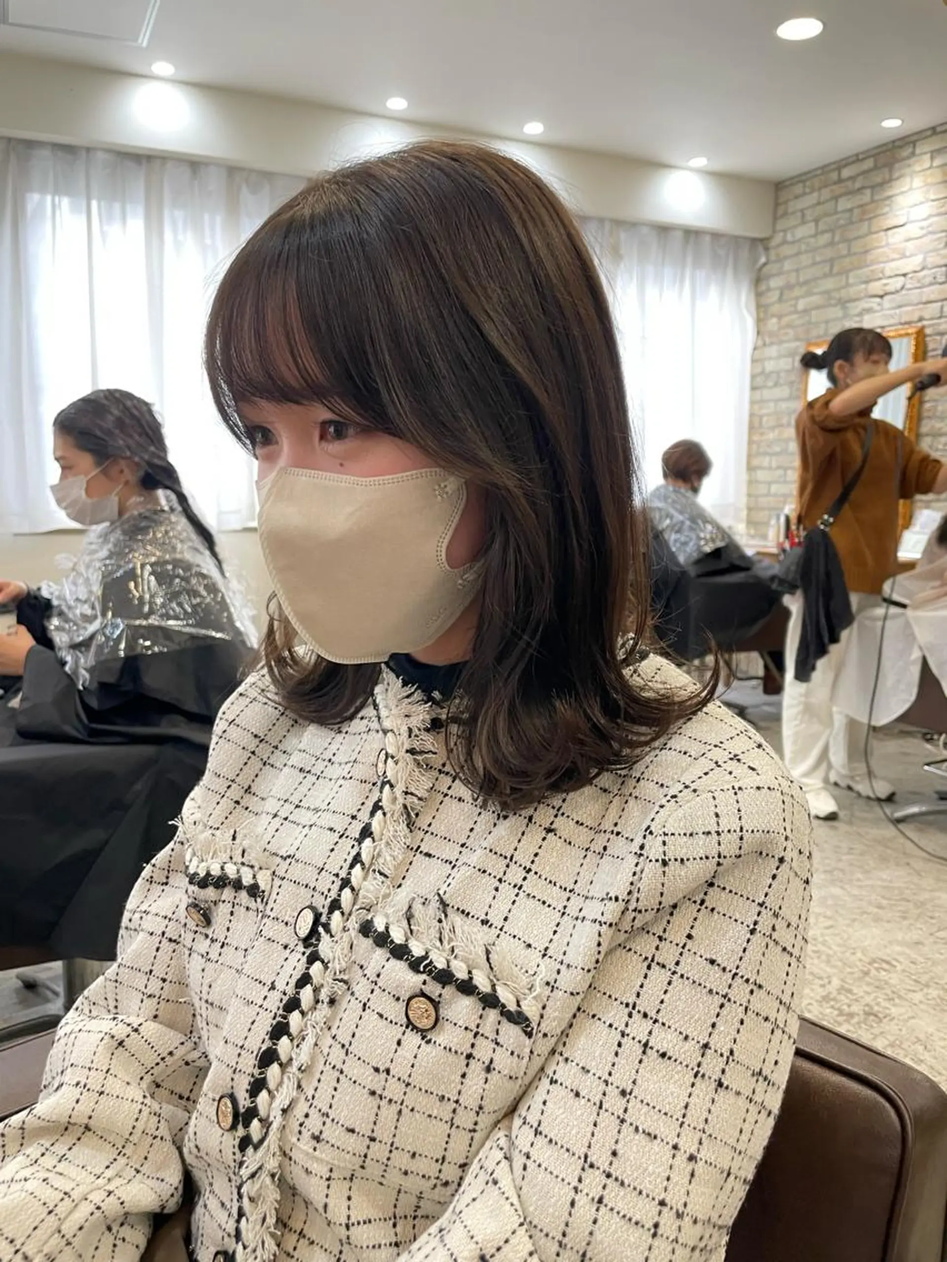 ミディアム カラー ヘアアレンジ ベージュカラー 外ハネヘア 髪質改善特化 🫧松野力也のヘアスタイル