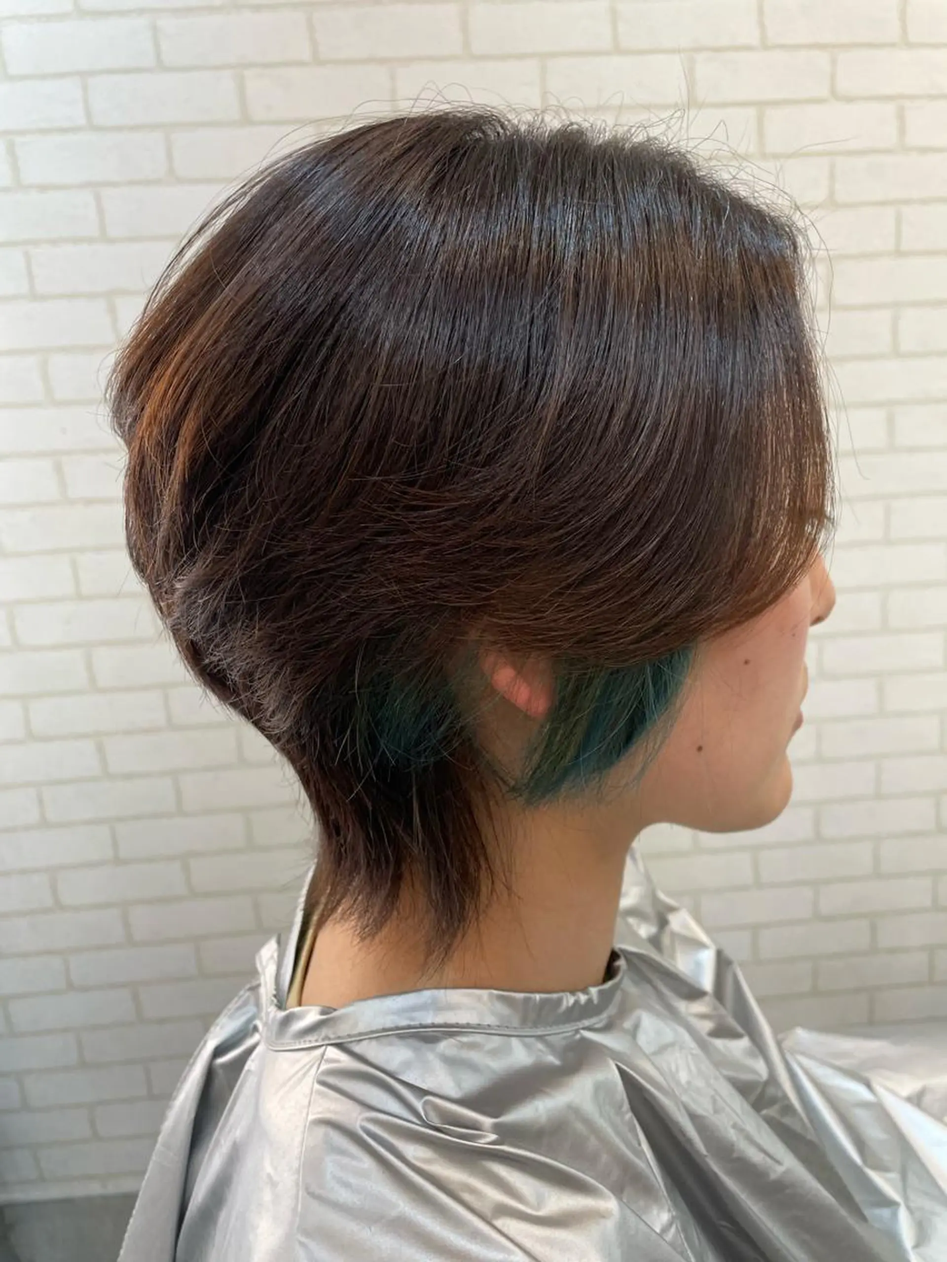 ショート カラー イヤリングカラー ウルフカット 米本 匠のヘアスタイル