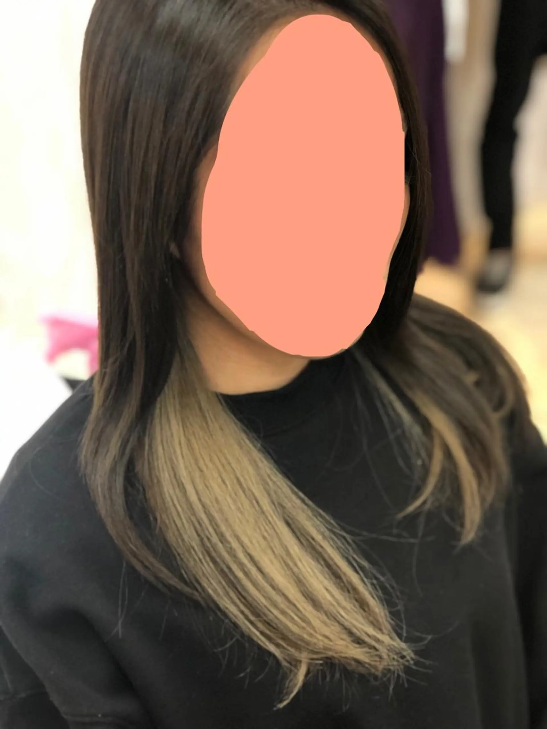 セミロング カラー インナーカラー 嶌田 沙紀のヘアスタイル
