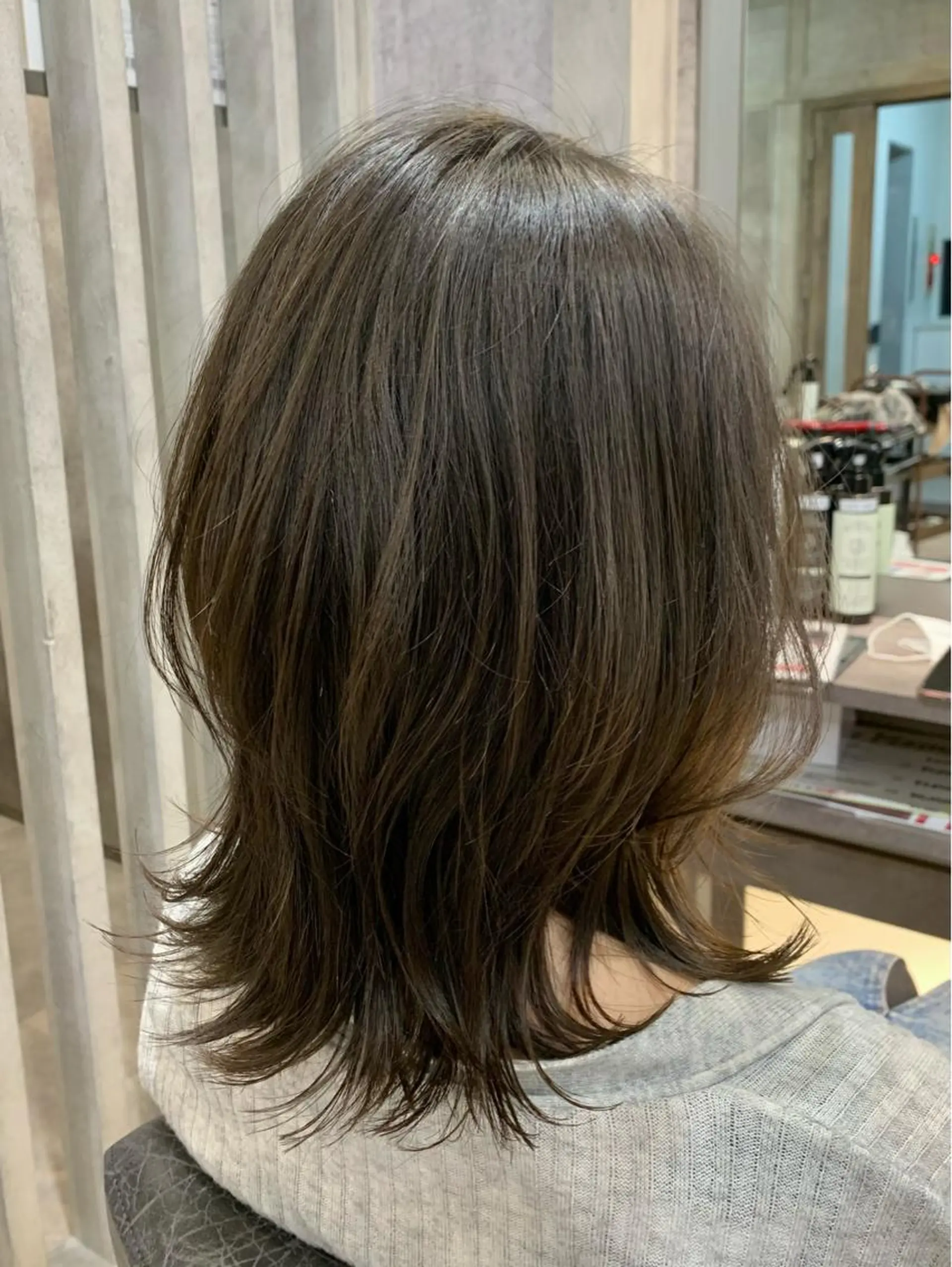 ミディアム ミディアムレイヤー レイヤーカット B E C H I C O〔べち子〕のヘアスタイル