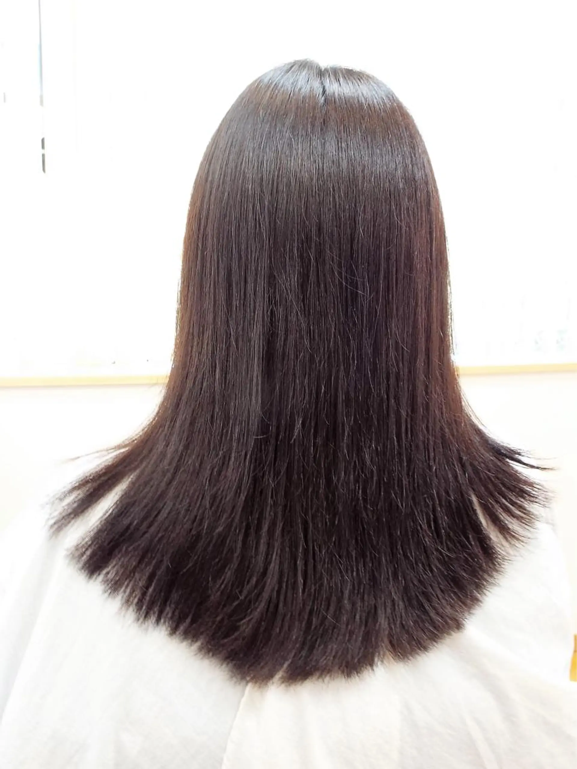 ロング カラー ブラウンカラー ナチュラルブラウン カット ヘアカラー トリートメント 山田 達也のヘアスタイル