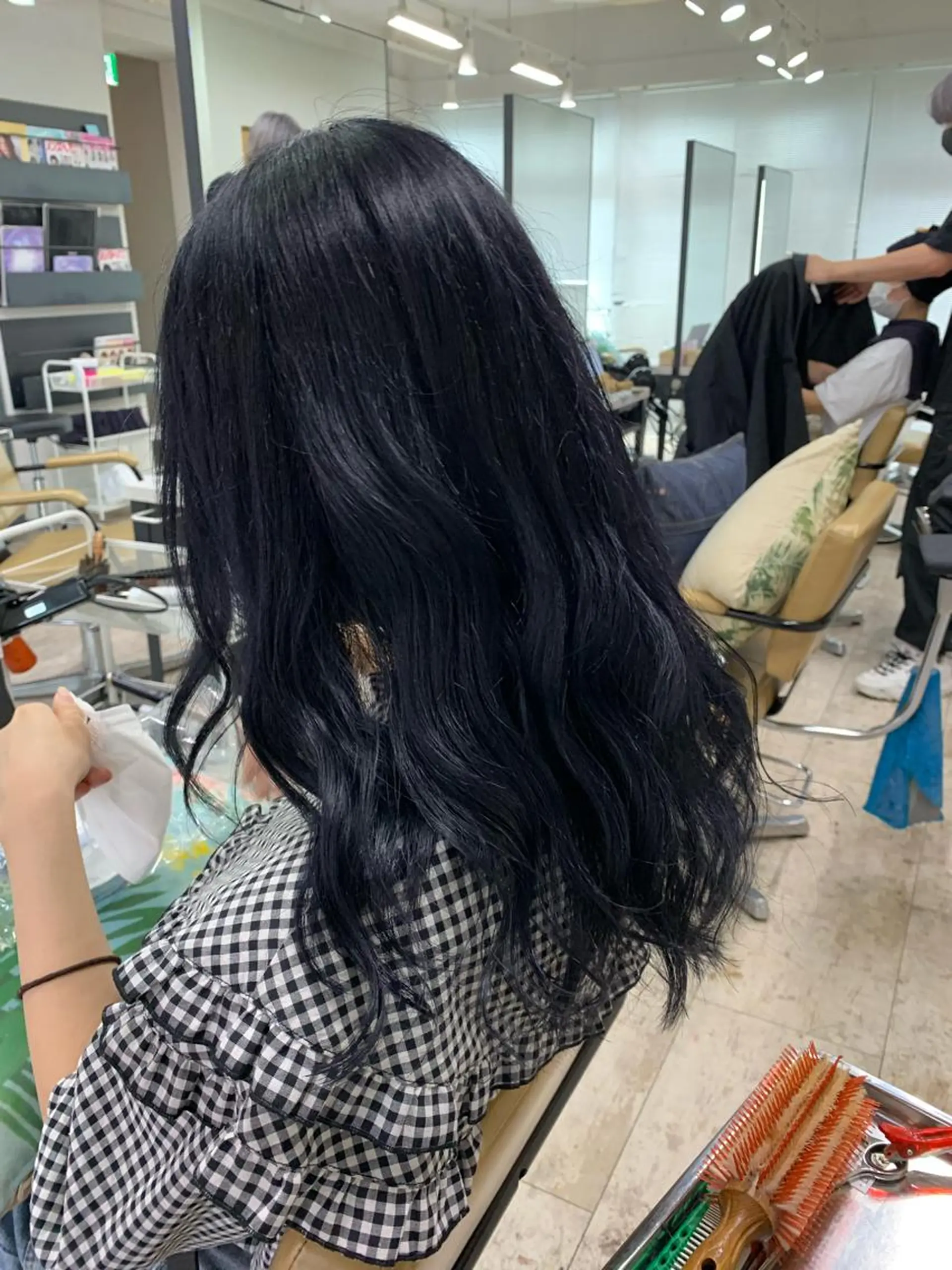 セミロング カラー 黒髪 ブルーカラー ブルーブラック カット ヘアカラー トリートメント 🦄ハイトーンカラー 🦄まるおしょうのヘアスタイル