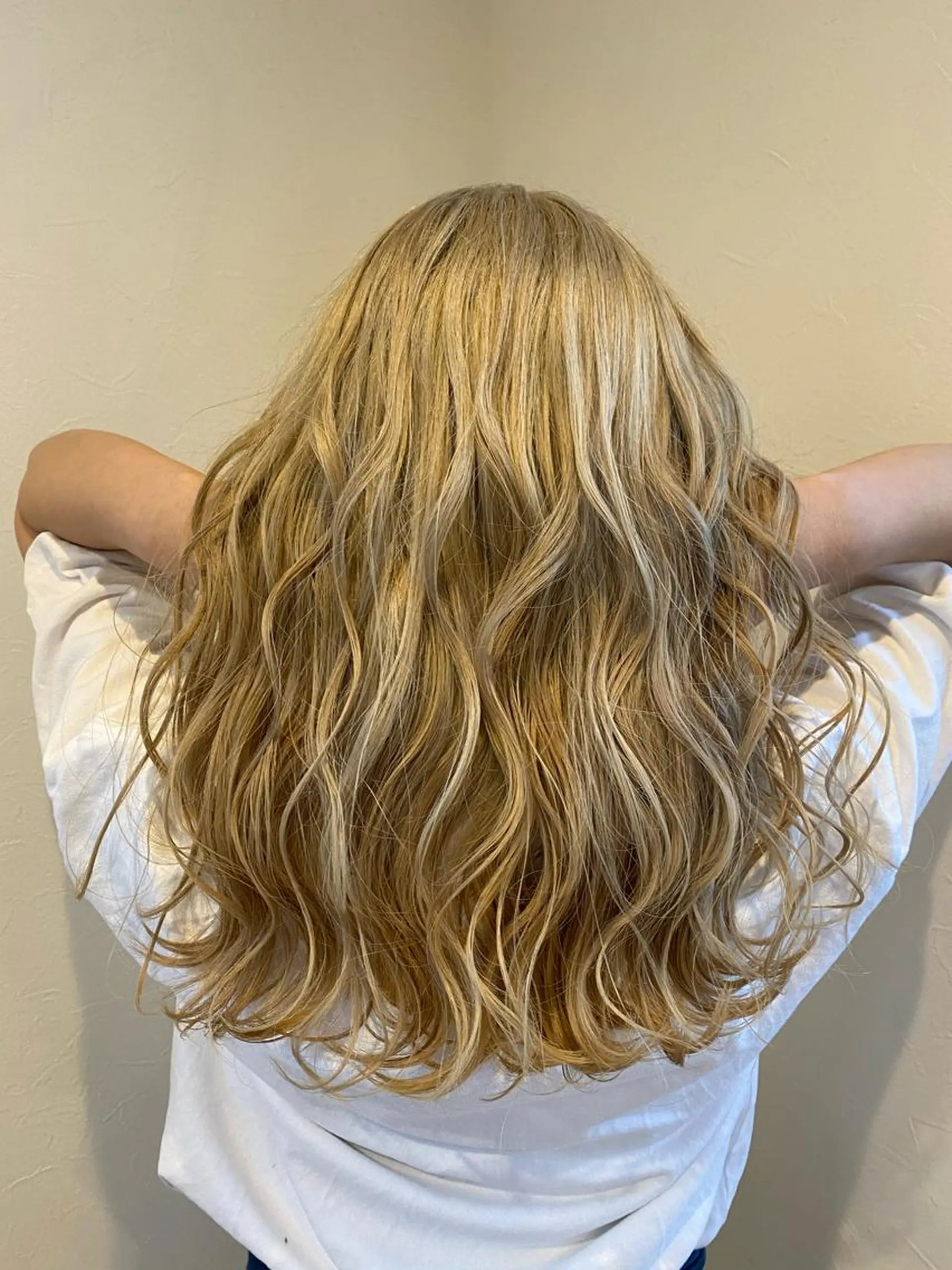 ロング カラー 赤間 飛鳥のヘアスタイル