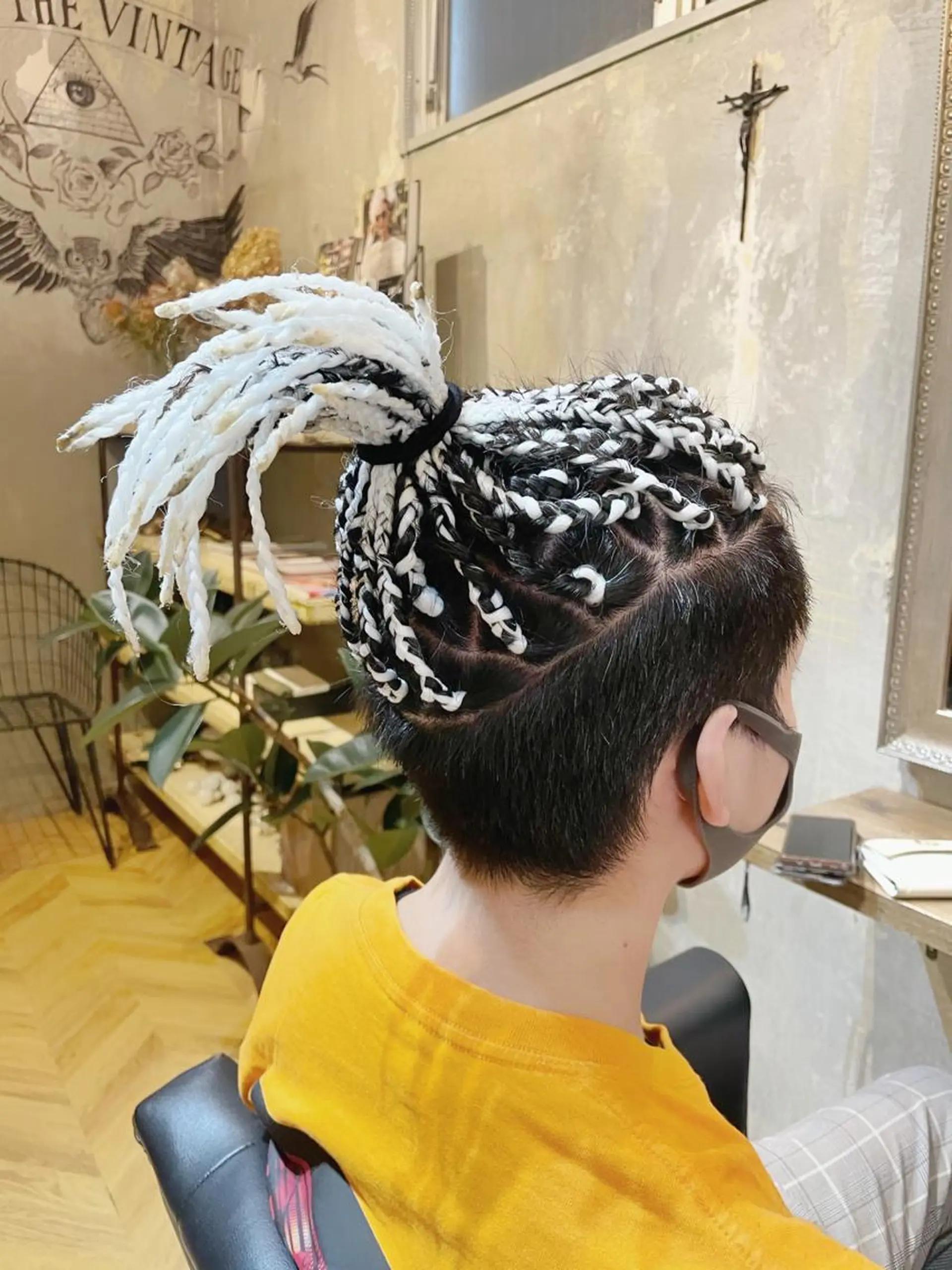 ヘアアレンジ メンズ 成人式 シールエクステ メンズブリーチ メンズハイライト メンズハイトーン エクステ指名No.1 【店長】橘田のヘアスタイル