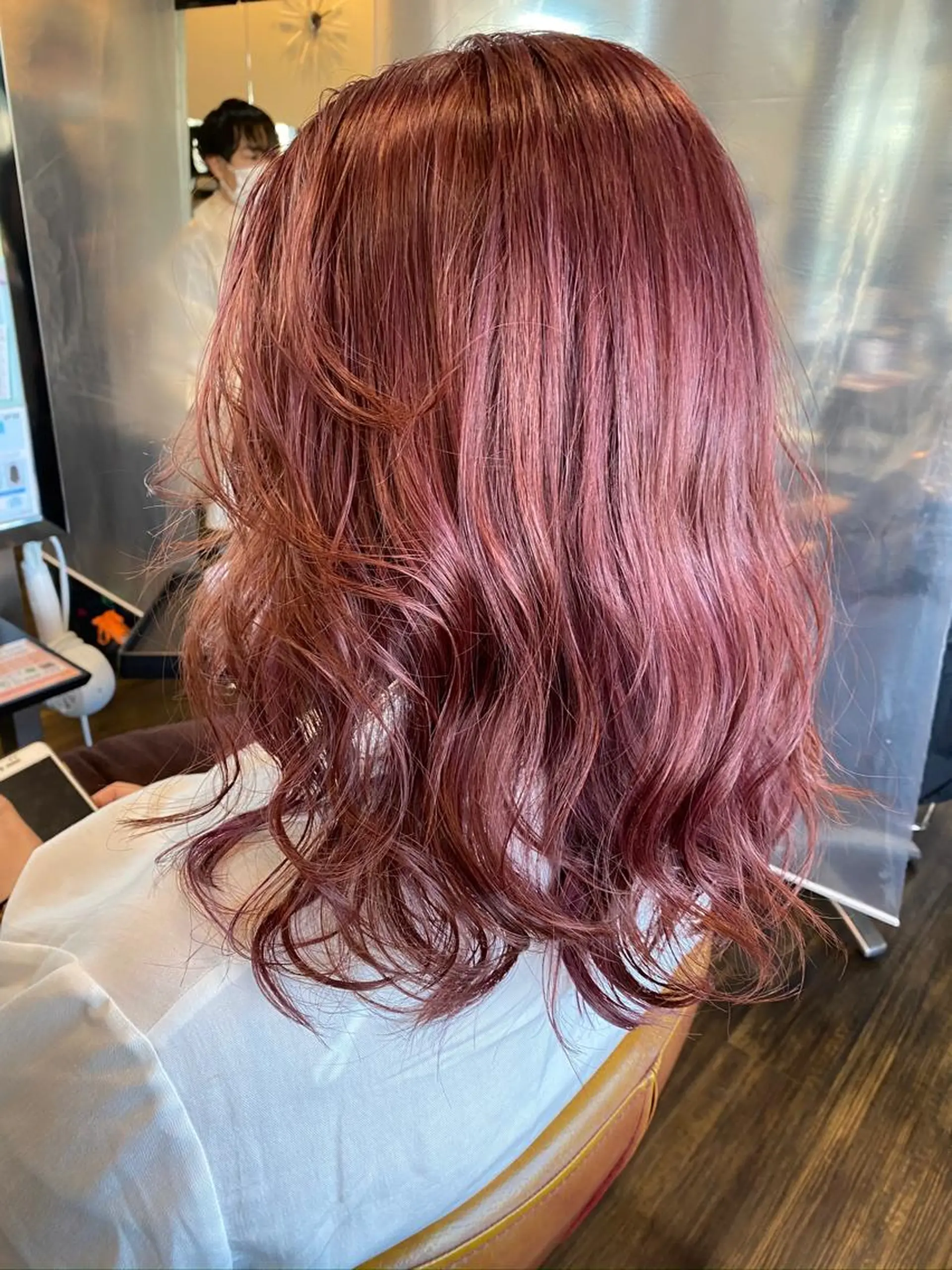 セミロング 西本 夏美のヘアスタイル