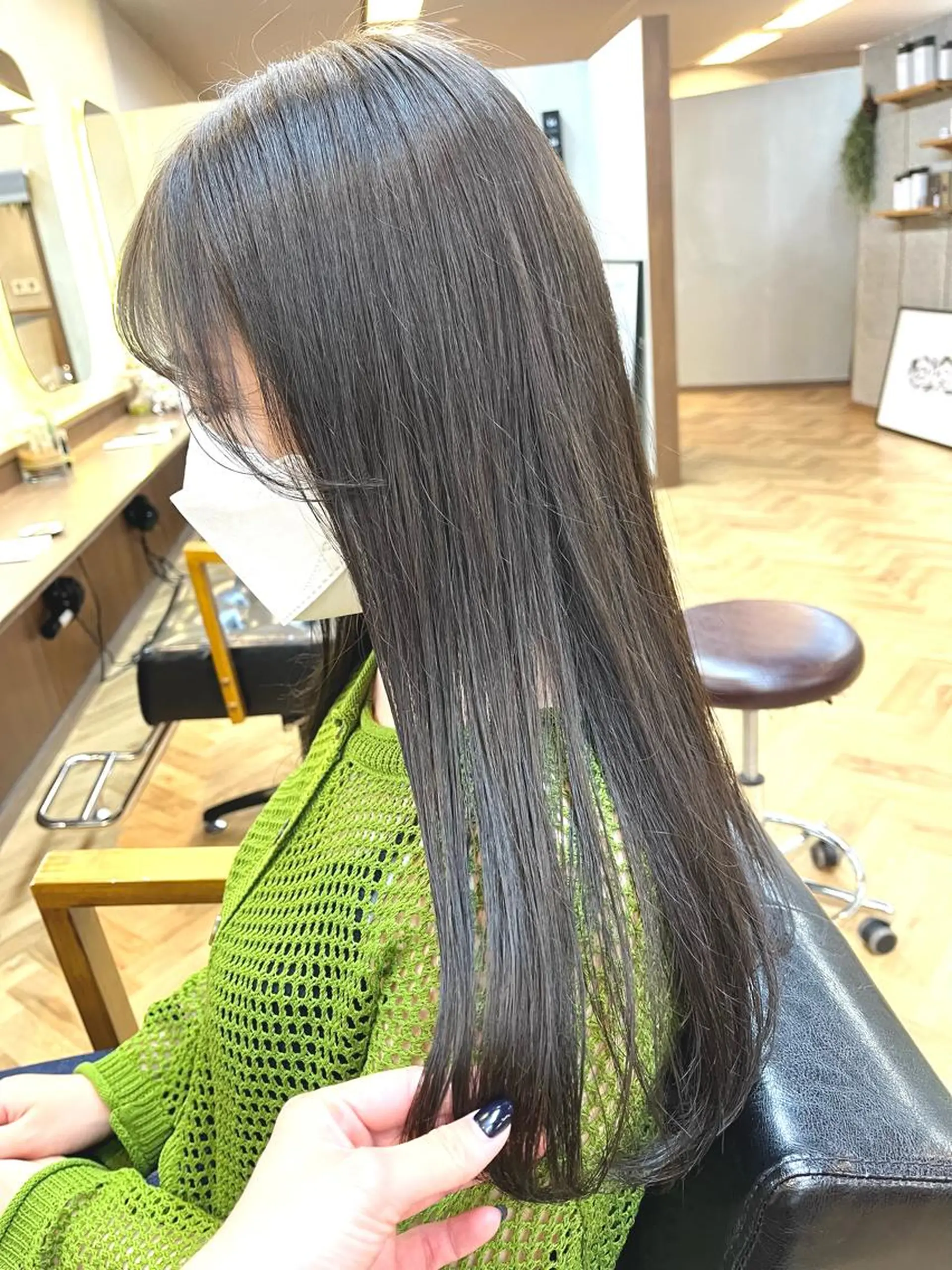 ロング カラー ブリーチ ena/ブリーチなし 透明感・レイヤー🎀のヘアスタイル