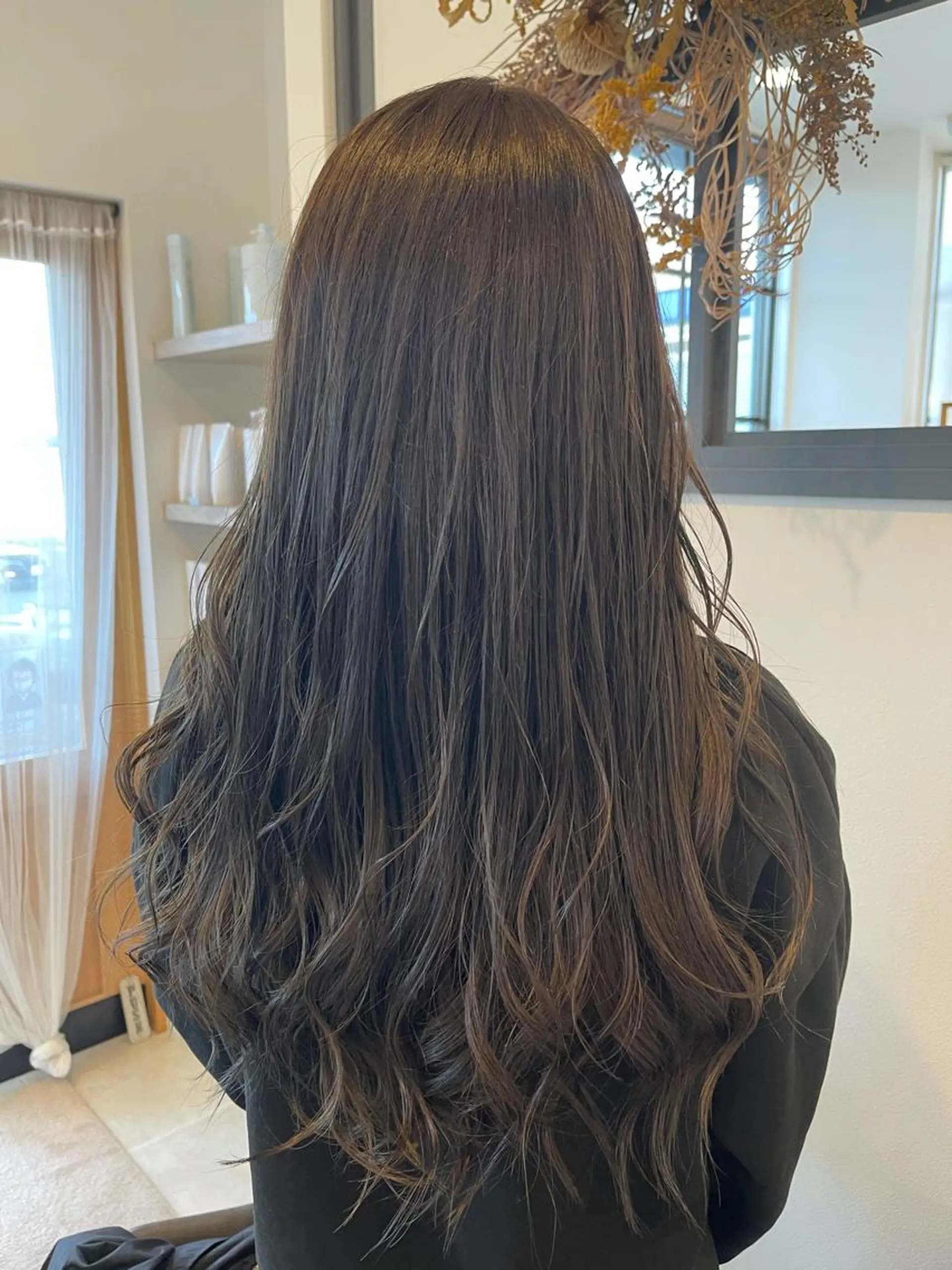 ロング カラー ブルーカラー ブルージュ 透明感カラー 由比藤理子 ブリーチカラー🌈のヘアスタイル