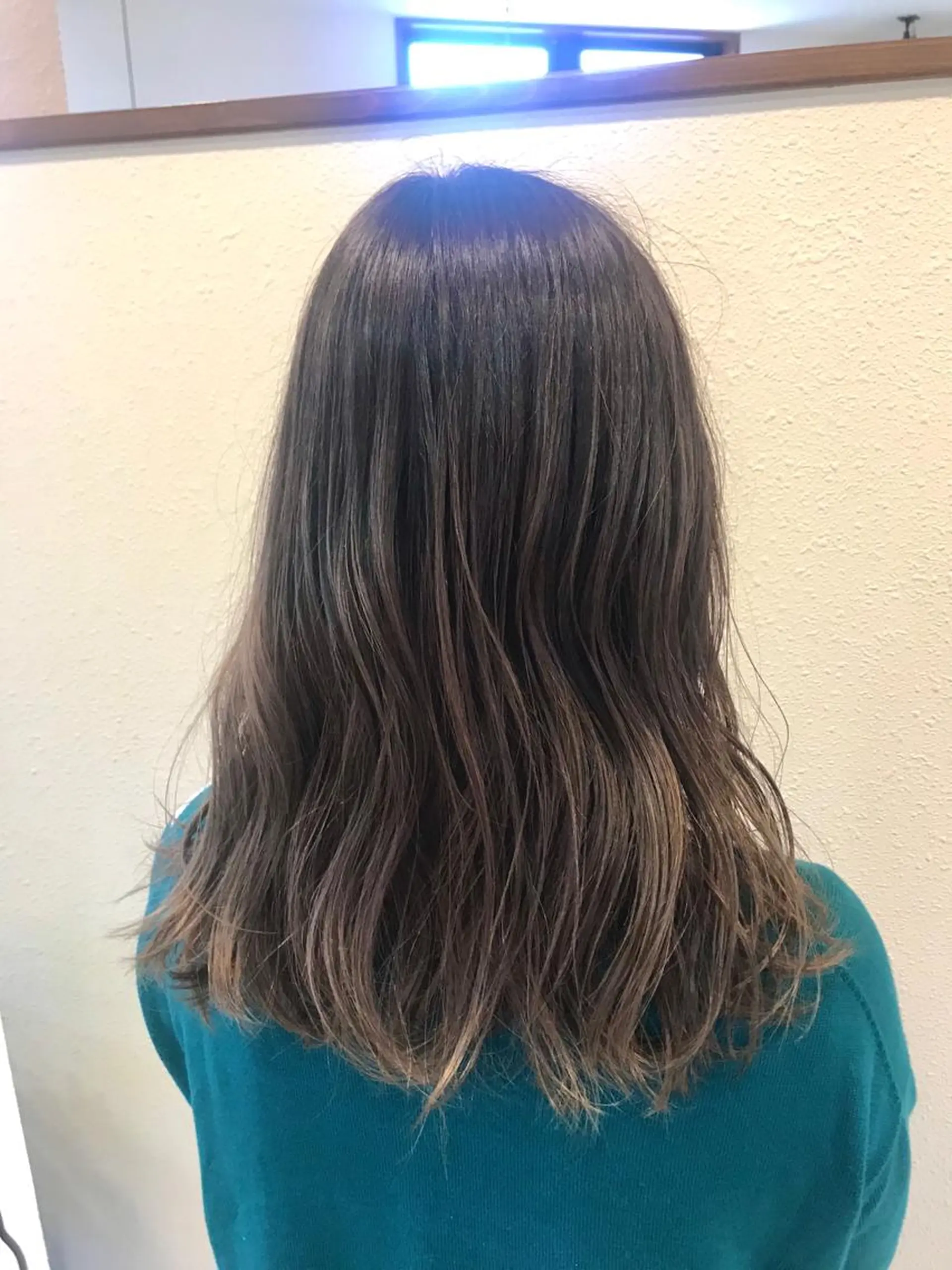 セミロング 中川 茜里のヘアスタイル