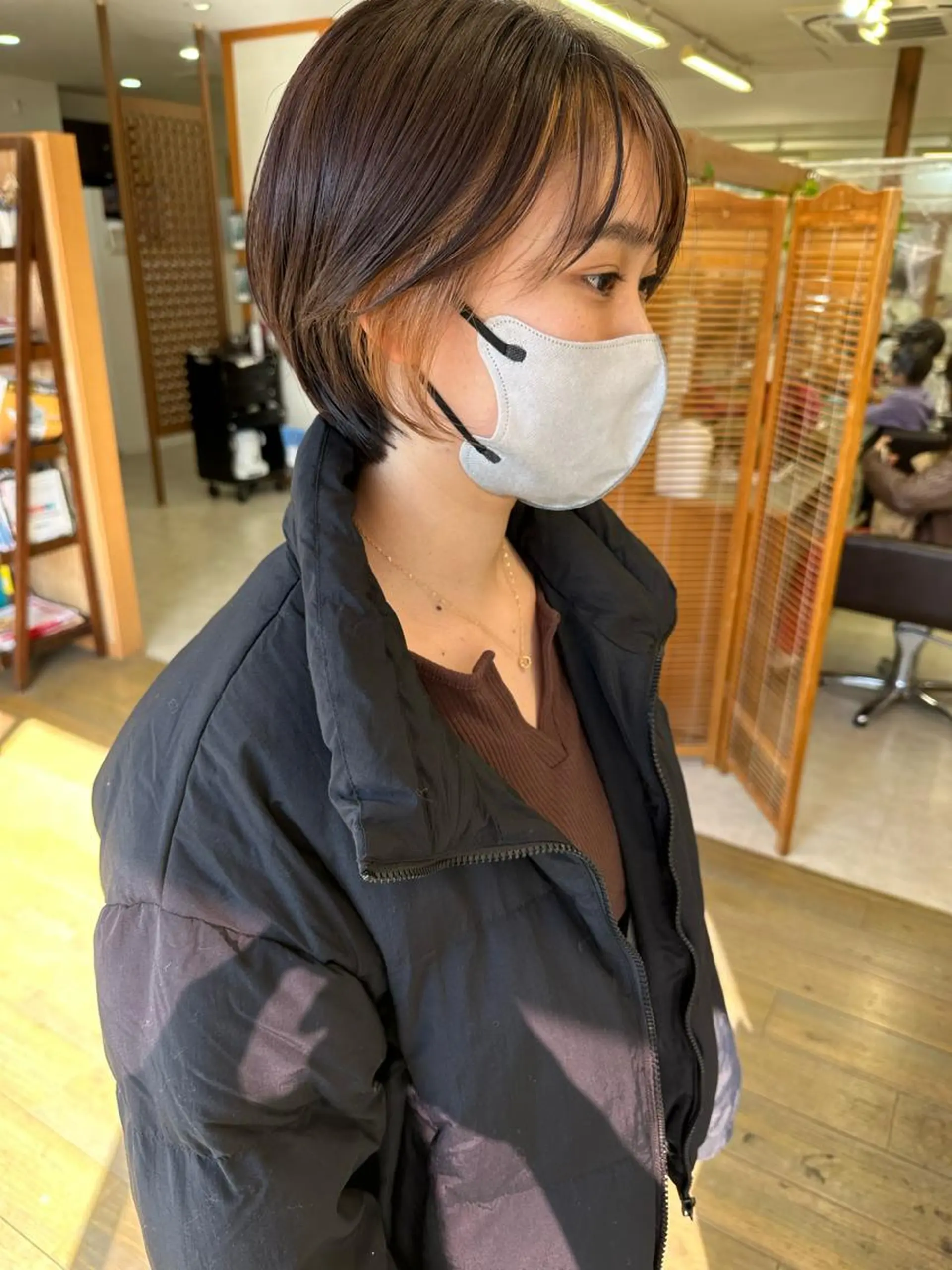 ショート カラー peg.hair所属・ブリーチカラー🫧 森　凪沙のヘアスタイル