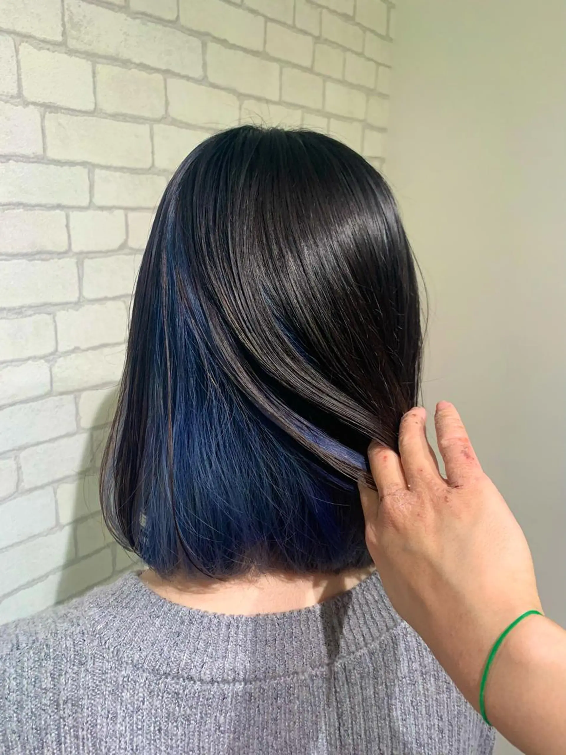 ミディアム カラー ブリーチ Ash本八幡 🩵ྀི菊地のヘアスタイル