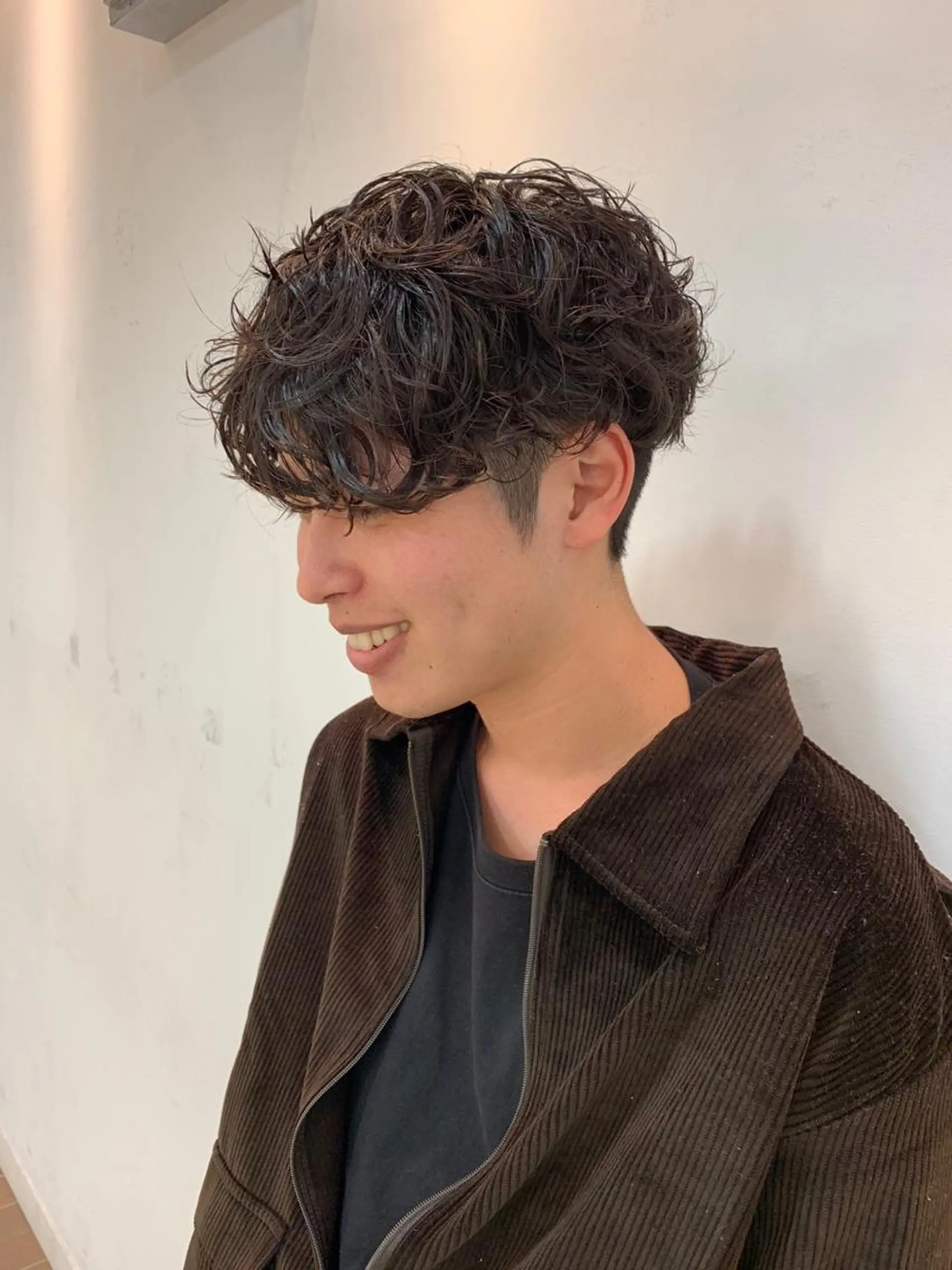 ショート カラー パーマ メンズ マッシュ メンズパーマ スパイラルパーマ カット 🟦メンズパーマ🟦 横浜駅｜小上馬淳司のヘアスタイル