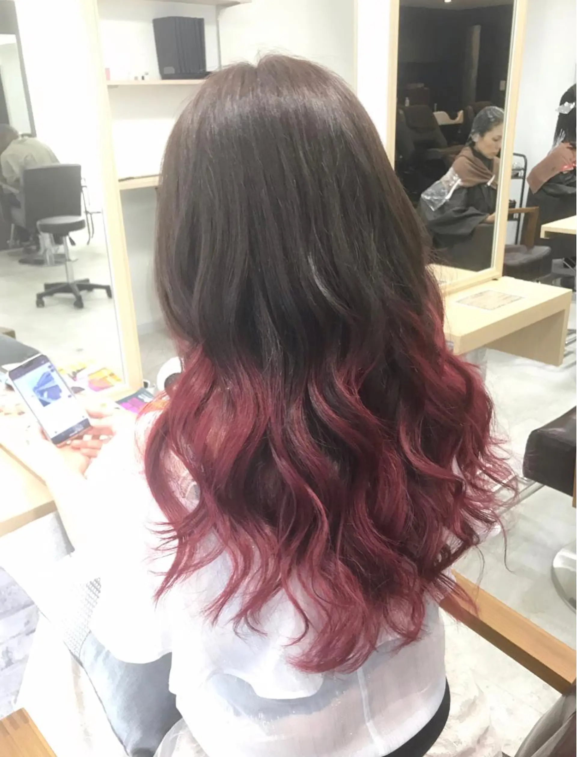 ロング カラー ブリーチ グラデーションカラー レッドカラー マンツーマン/透明感 foi hairのヘアスタイル