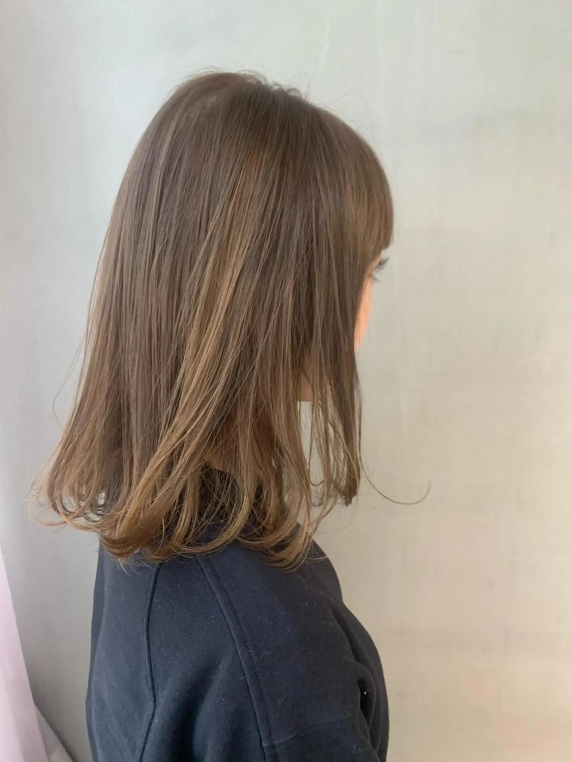 ミディアム カラー ベージュカラー カット ヘアカラー トリートメント ウルフレイヤーカット /チヒロのヘアスタイル