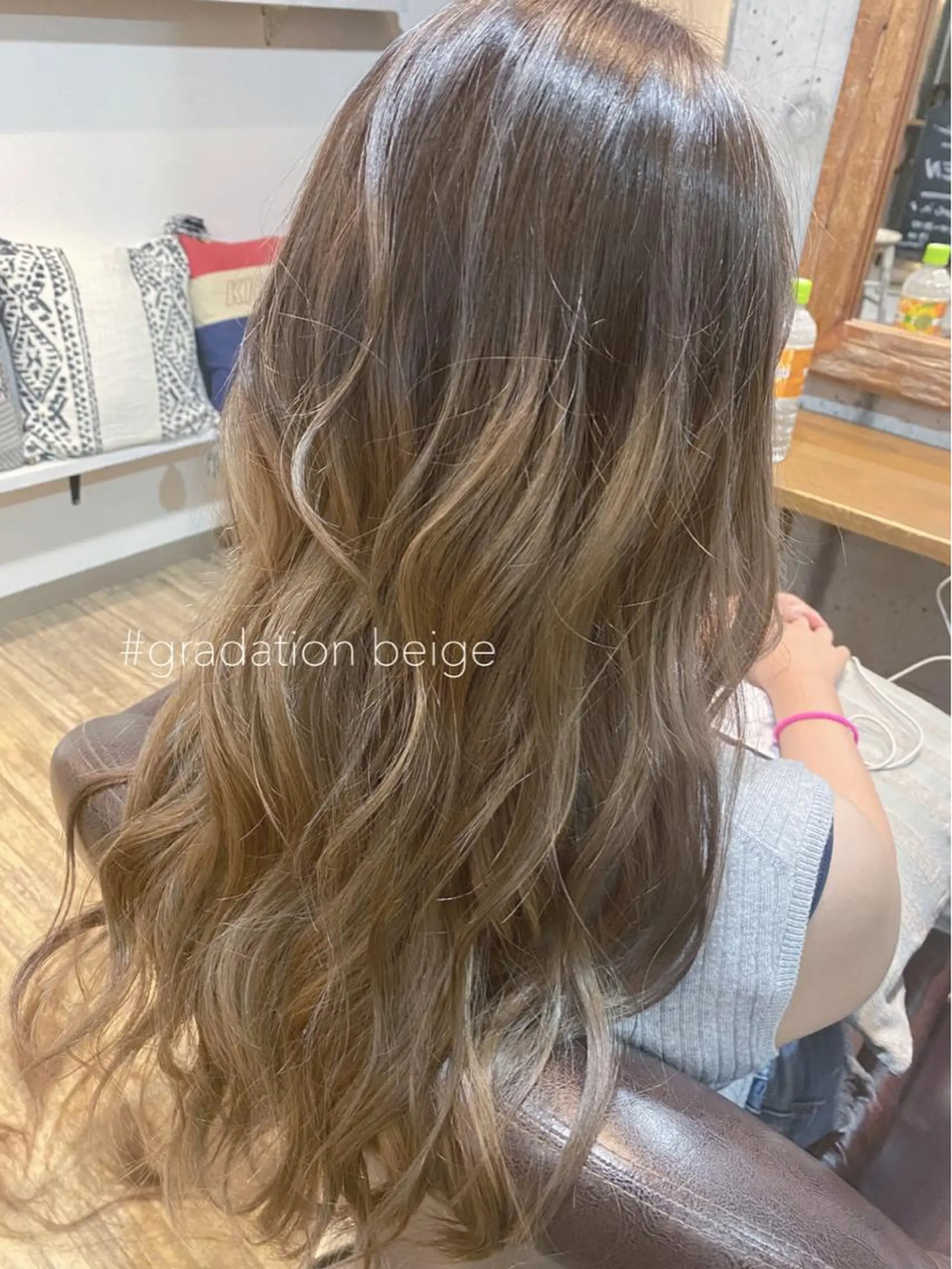 ロング カラー シールエクステ 🪽CHIAKIのヘアスタイル