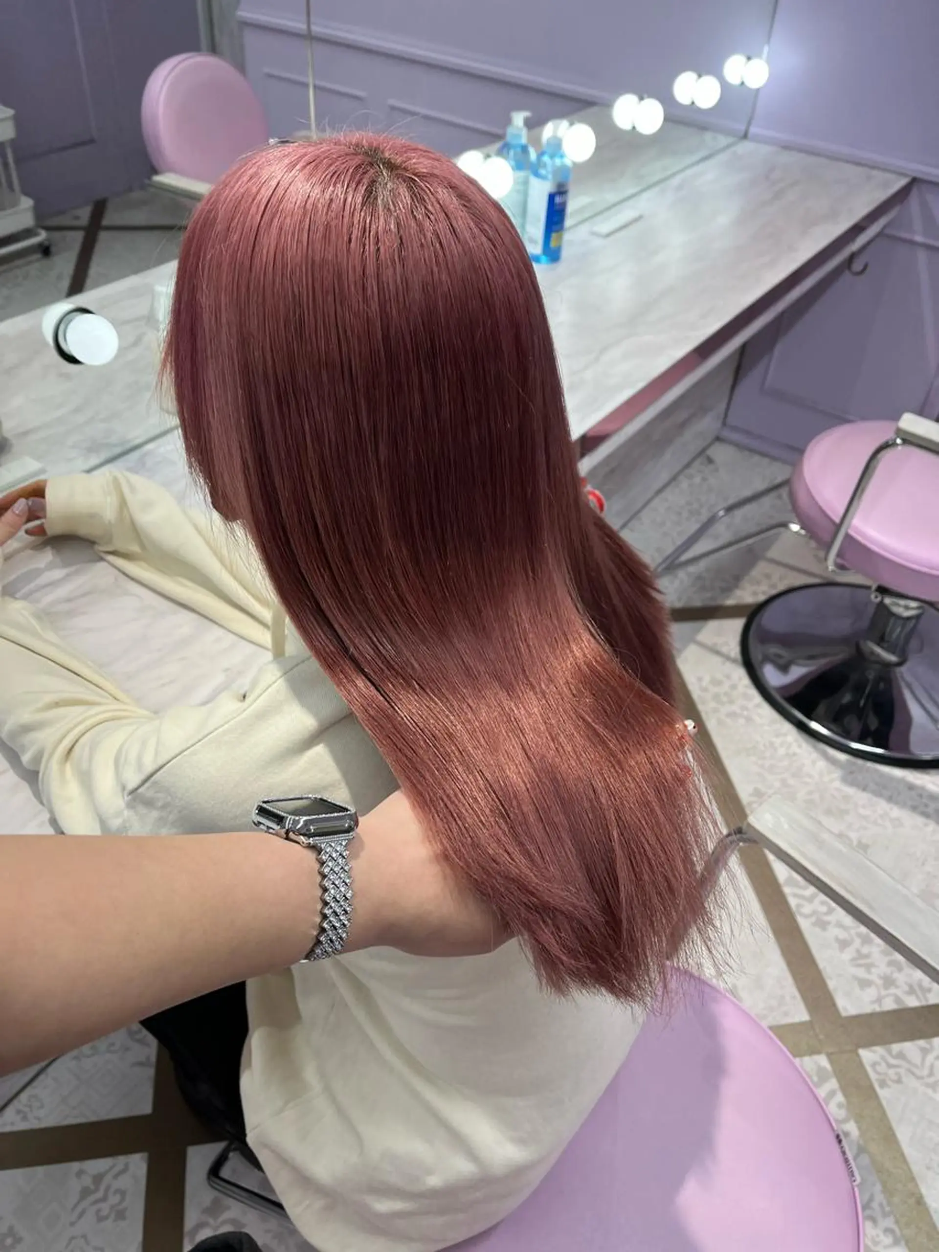 ロング Cielro/ダブル カラー/西田咲希のヘアスタイル