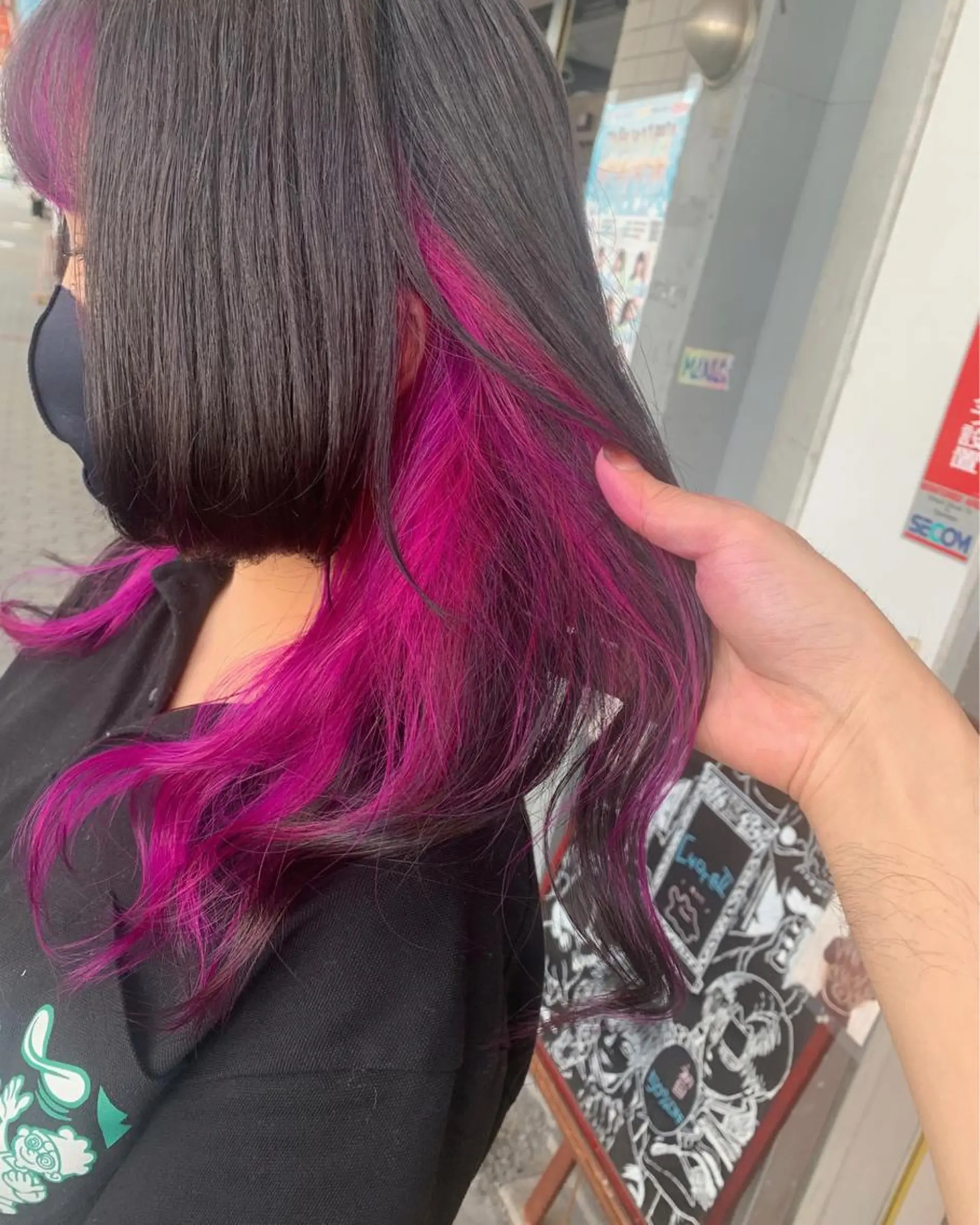 セミロング トリートメント ヘアカラー 今村公介 ブリーチ特化、派手髪のヘアスタイル