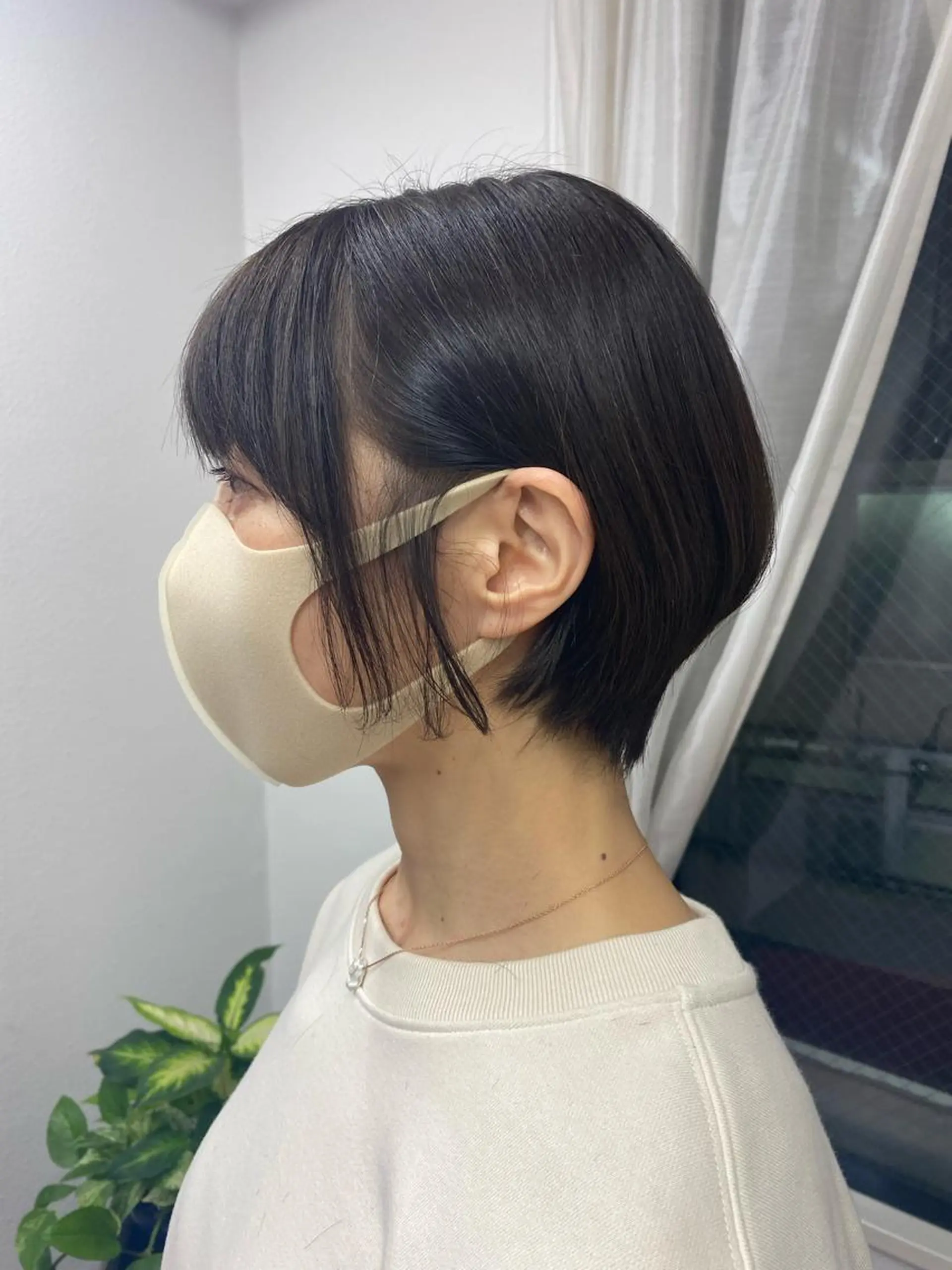 ショート ケアストレート ハナシロミサキのヘアスタイル