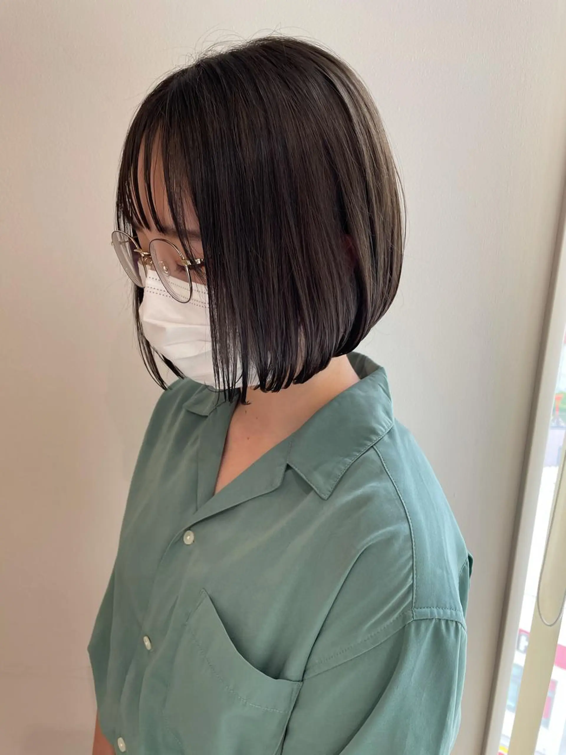 ショート カラー ヘアカラー 顔まわりカット✄ ベージュカラー🧸のヘアスタイル