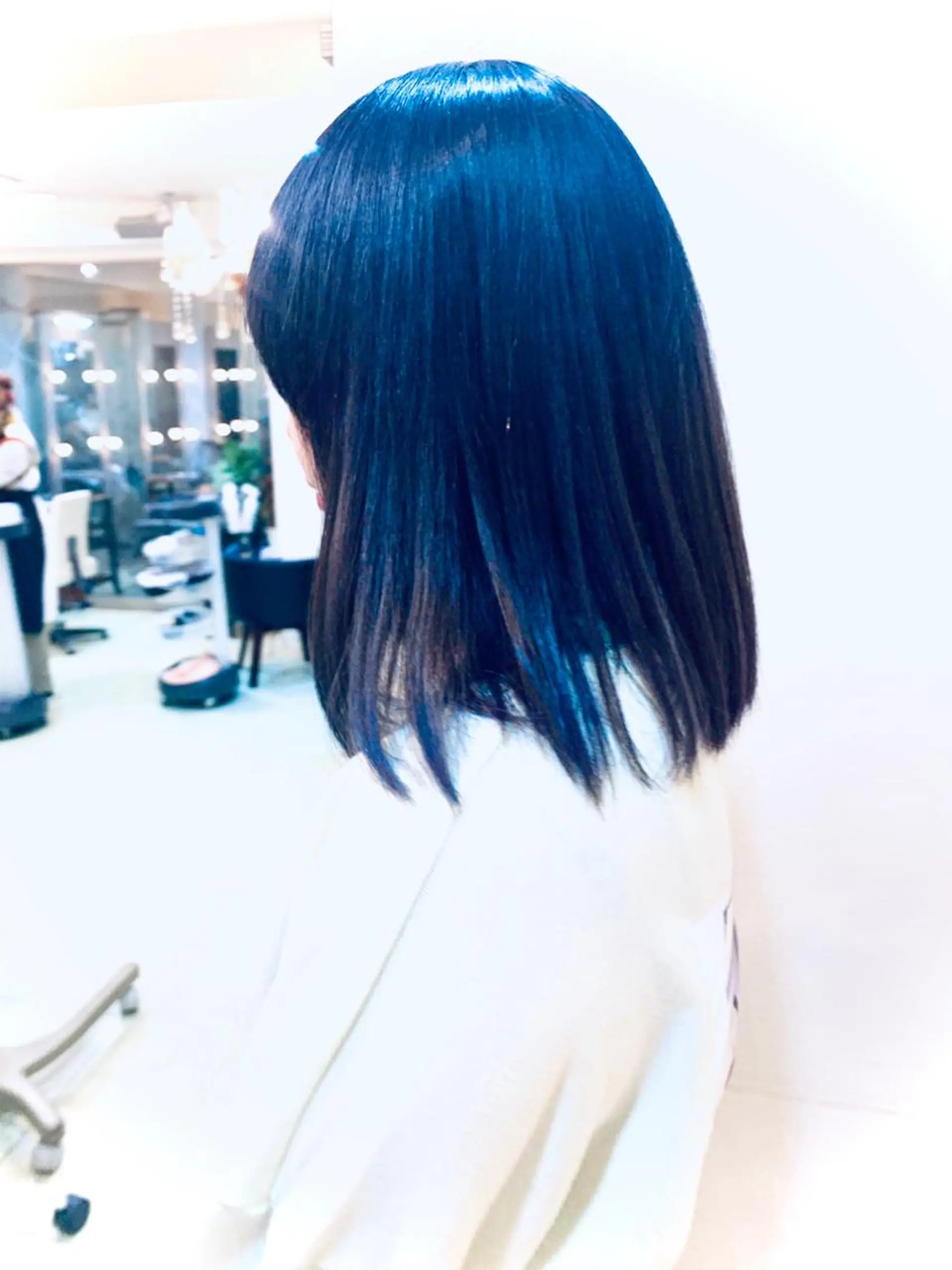 セミロング カラー nishimura makotoのヘアスタイル